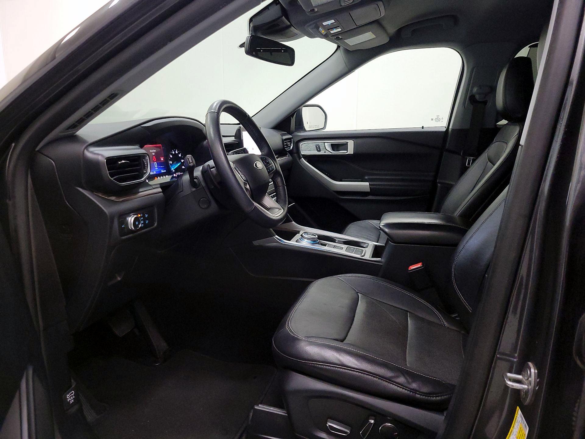 Thumbnail: 2020 Ford Explorer - 11