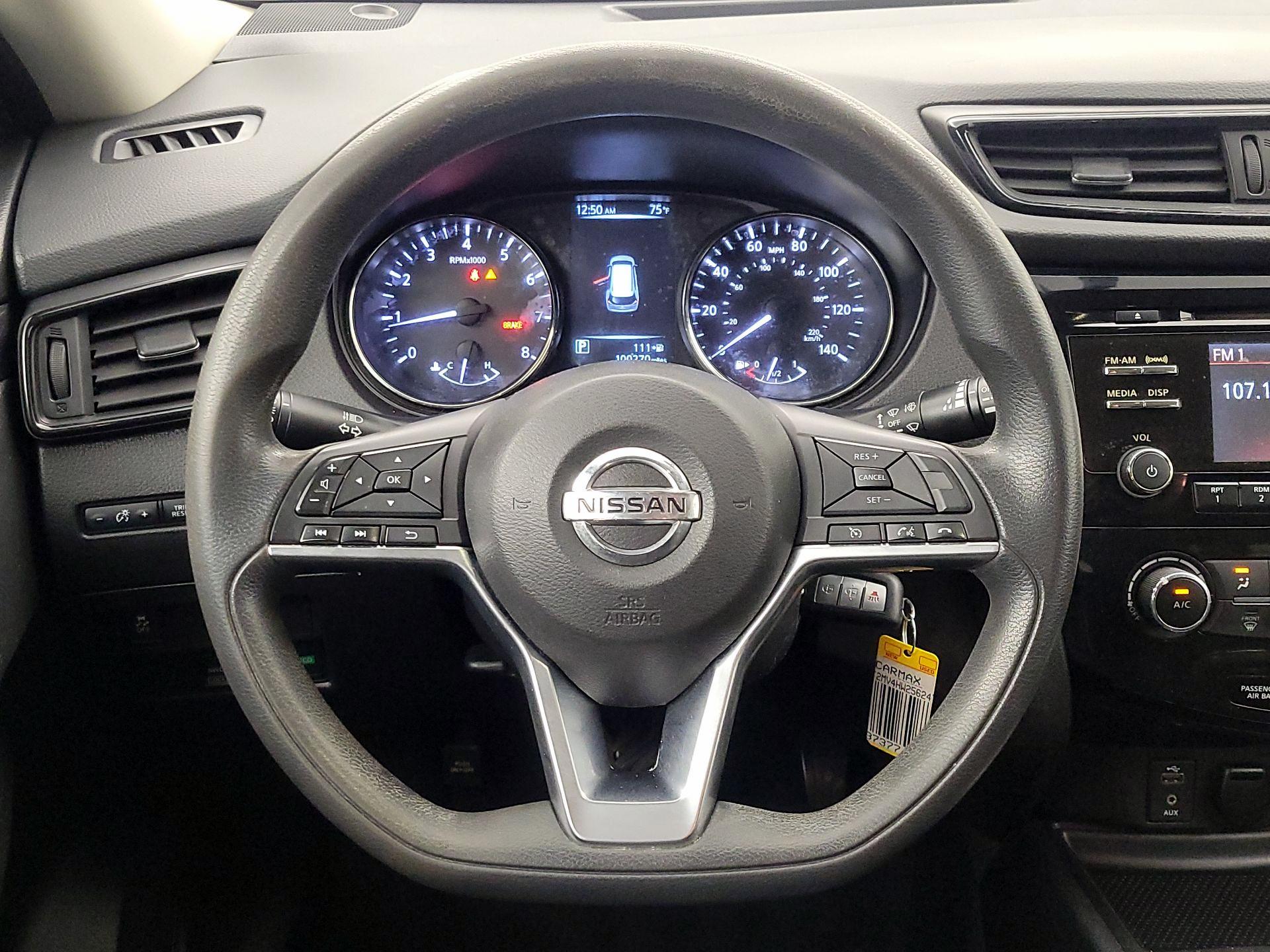 Thumbnail: 2017 Nissan Rogue - 10