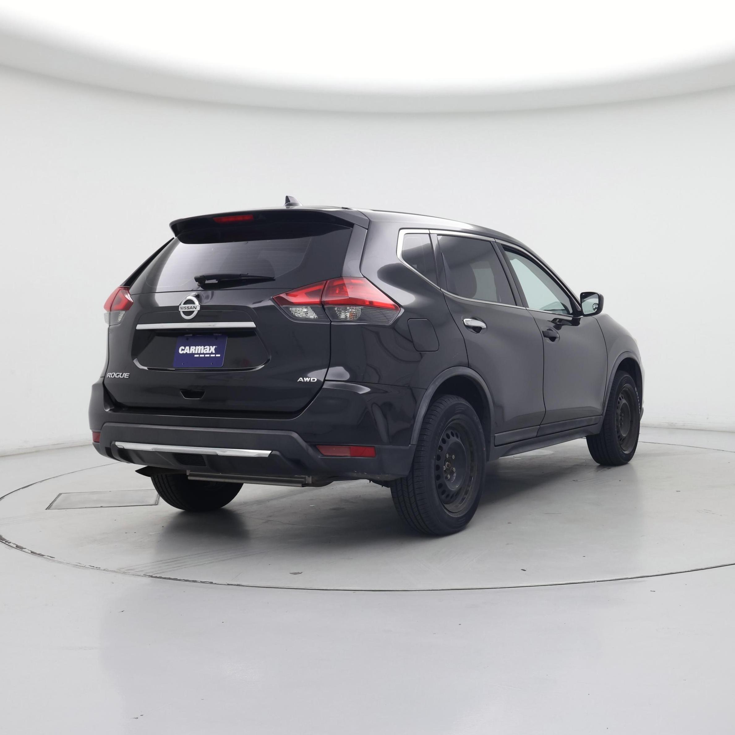 Thumbnail: 2017 Nissan Rogue - 8