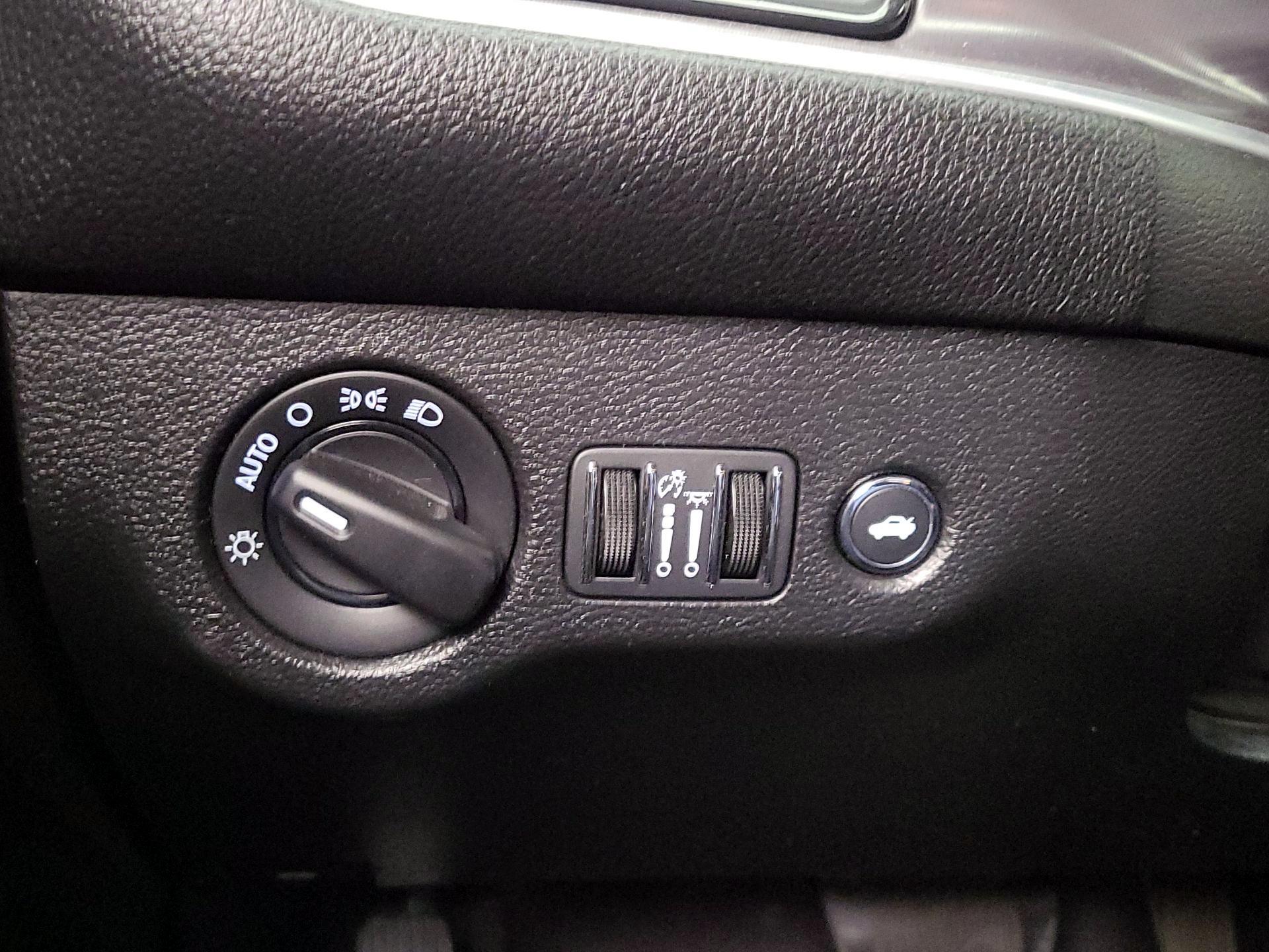 Thumbnail: 2020 Dodge Challenger - 13