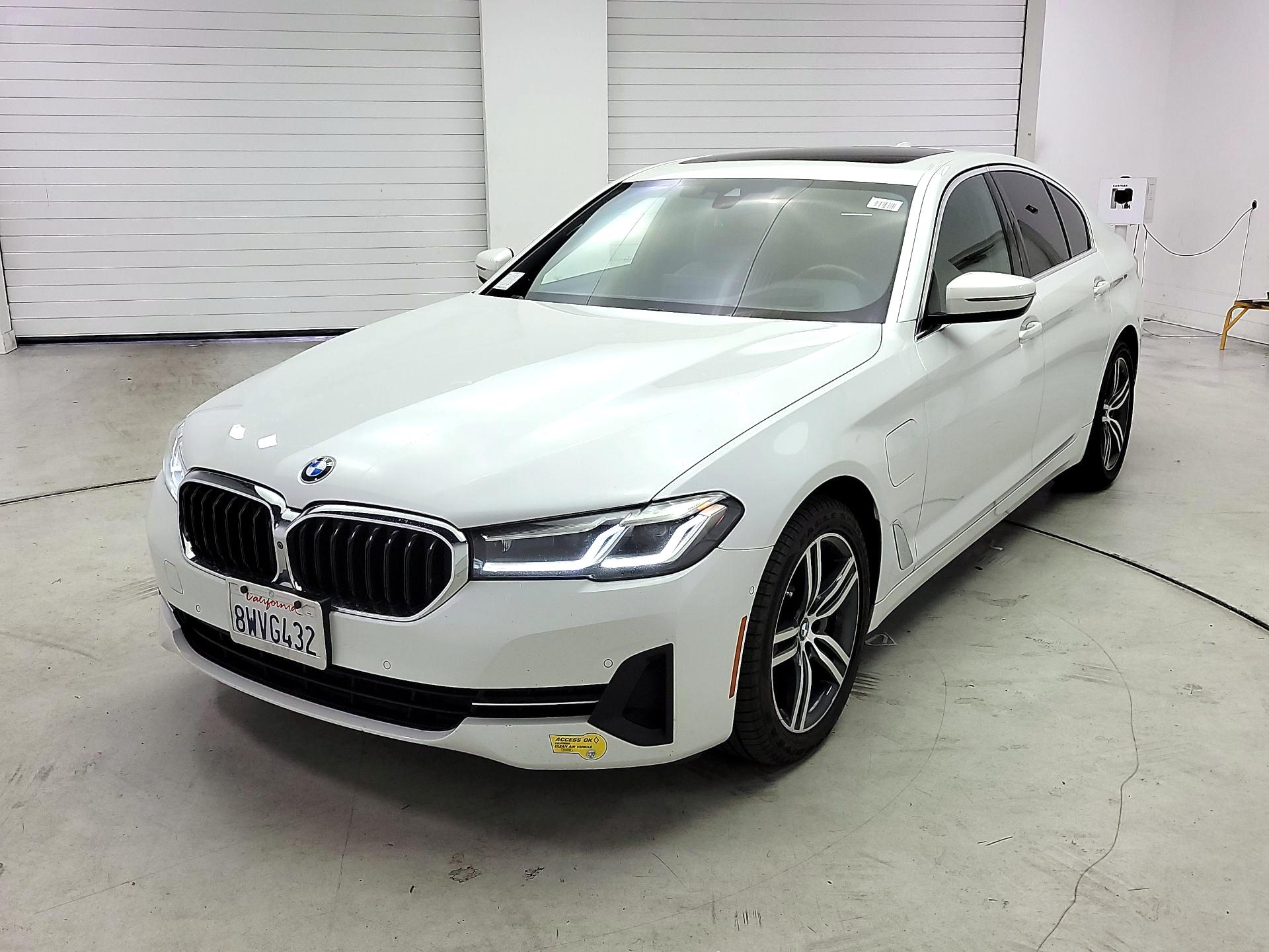 Thumbnail: 2021 BMW 5 Series - 3