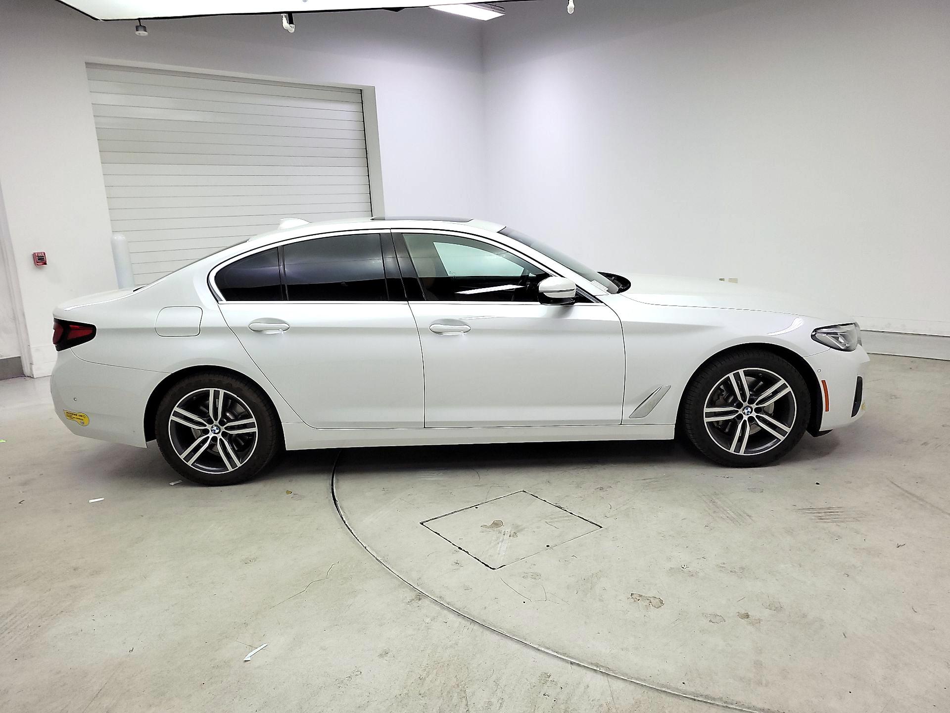 Thumbnail: 2021 BMW 5 Series - 4