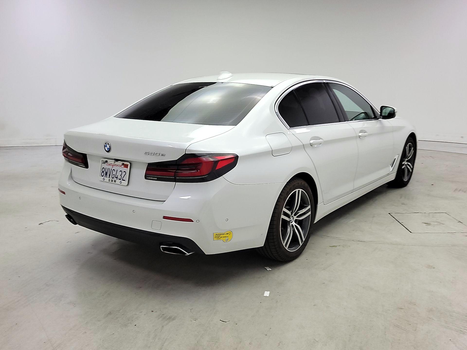 Thumbnail: 2021 BMW 5 Series - 5