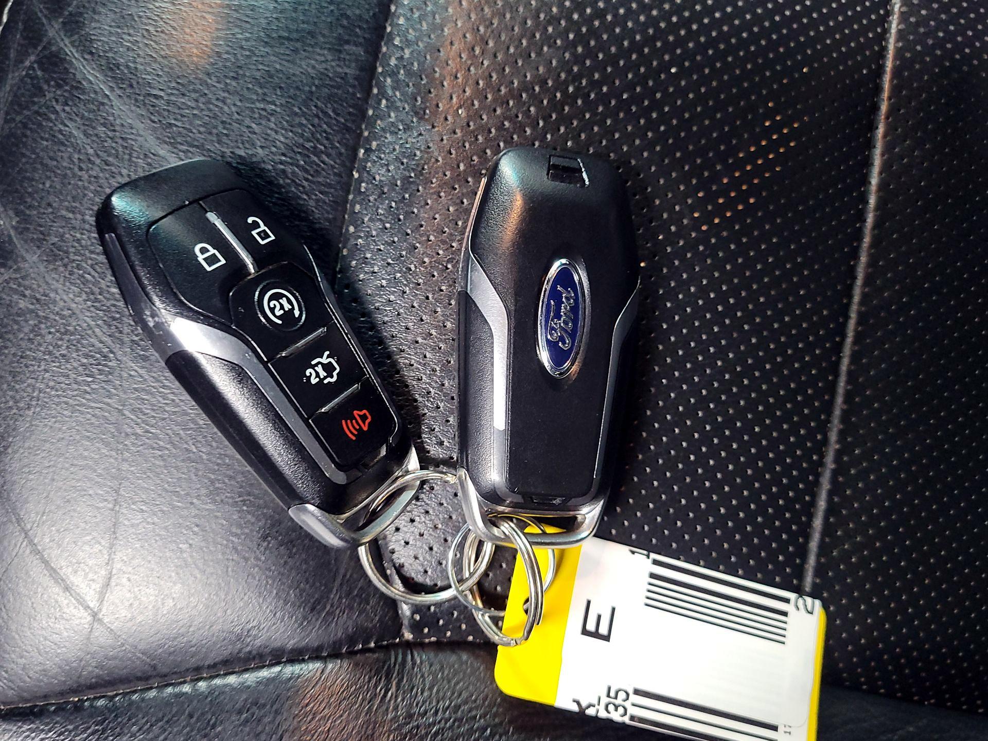 Thumbnail: 2017 Ford Explorer - 18