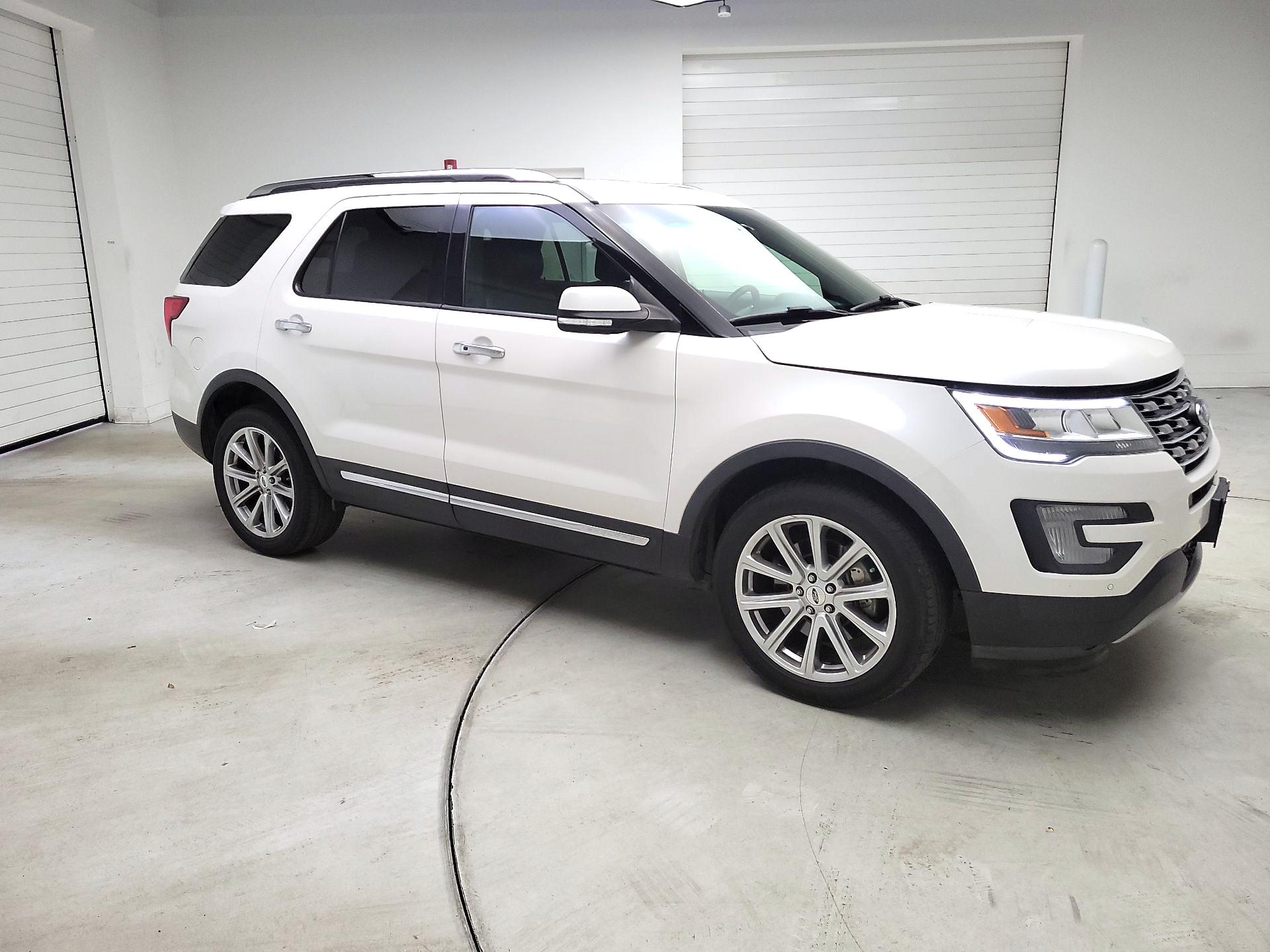 Thumbnail: 2017 Ford Explorer - 4