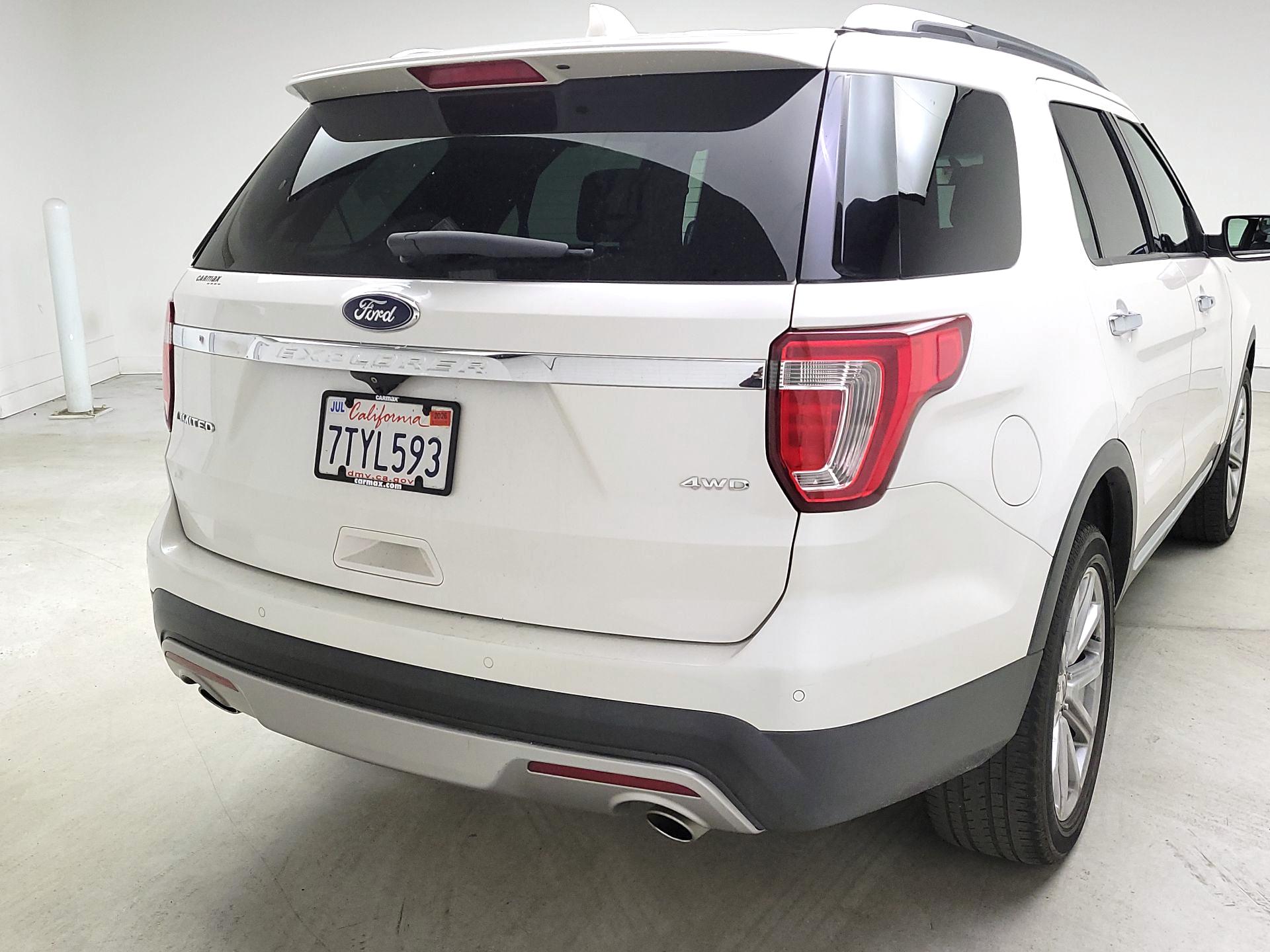Thumbnail: 2017 Ford Explorer - 5