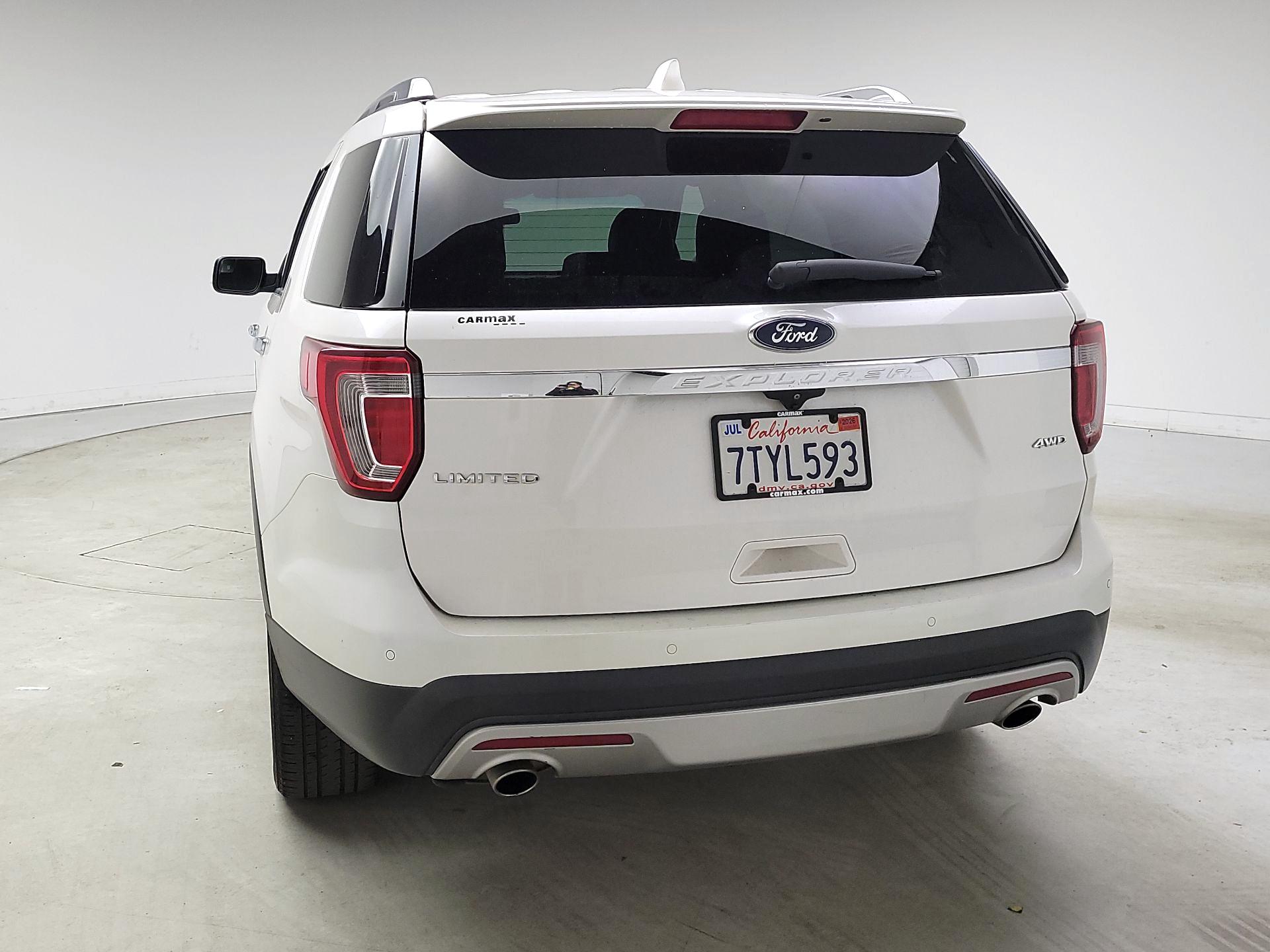 Thumbnail: 2017 Ford Explorer - 7