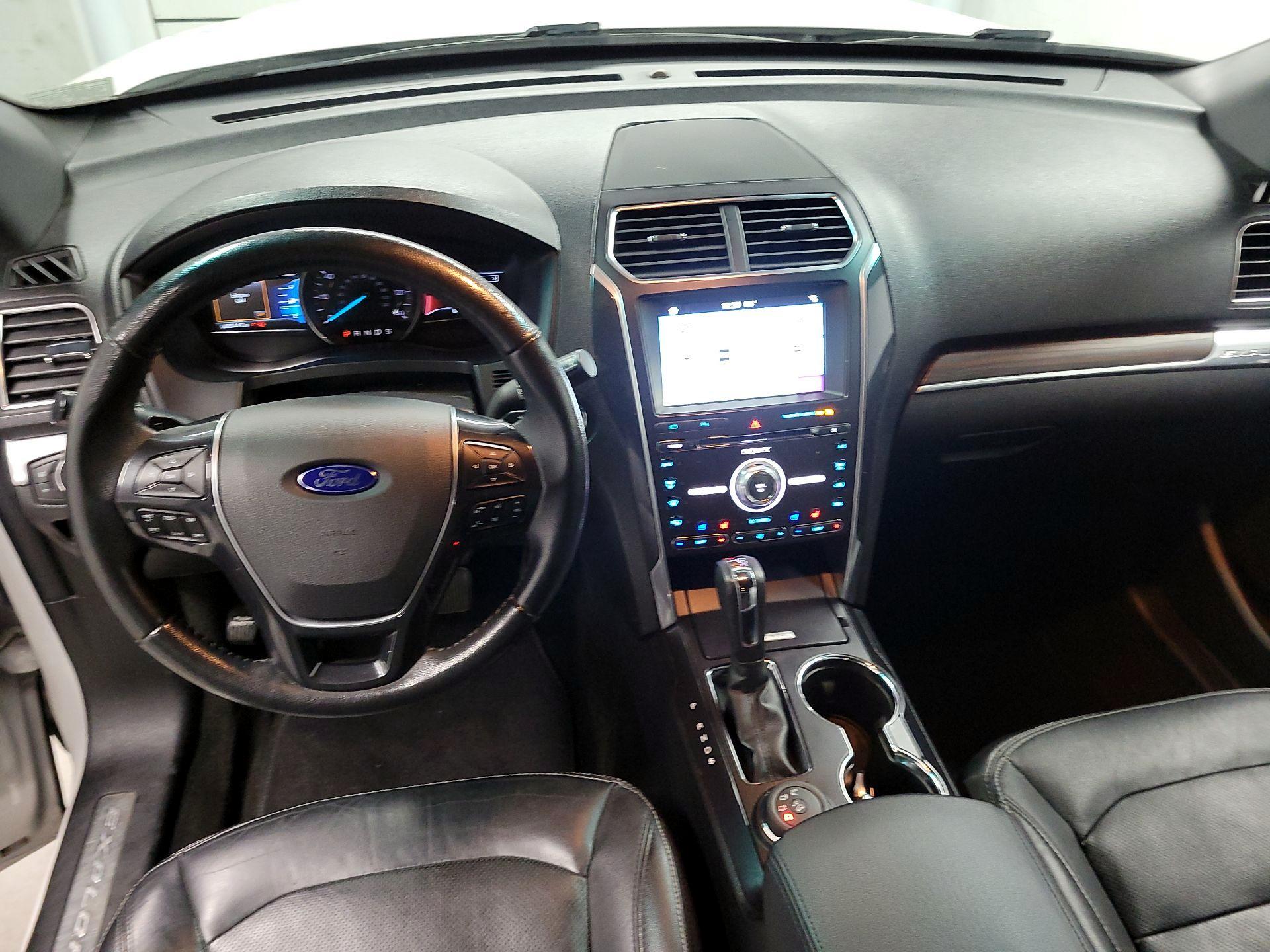 Thumbnail: 2017 Ford Explorer - 8