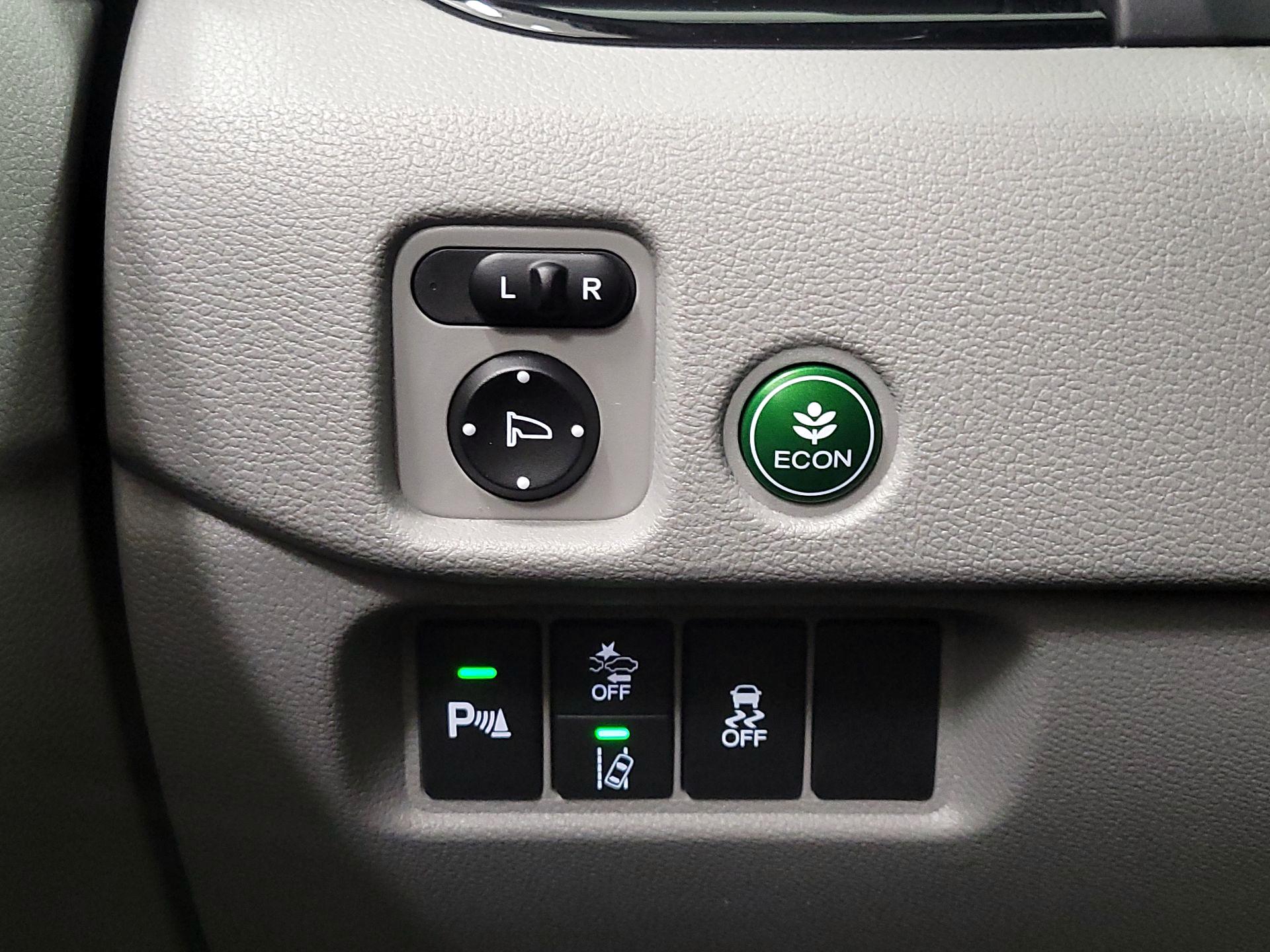 Thumbnail: 2020 Honda Pilot - 13