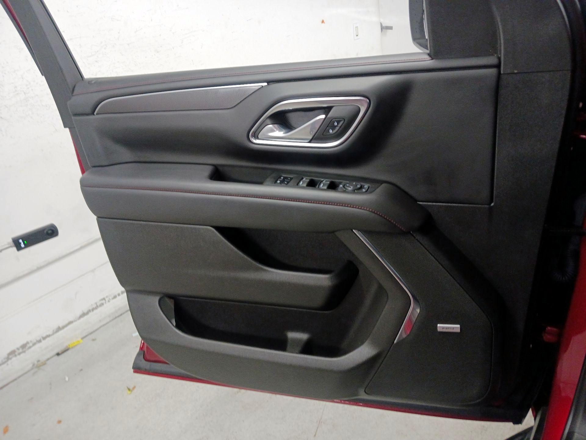 Thumbnail: 2023 Chevrolet Tahoe - 12