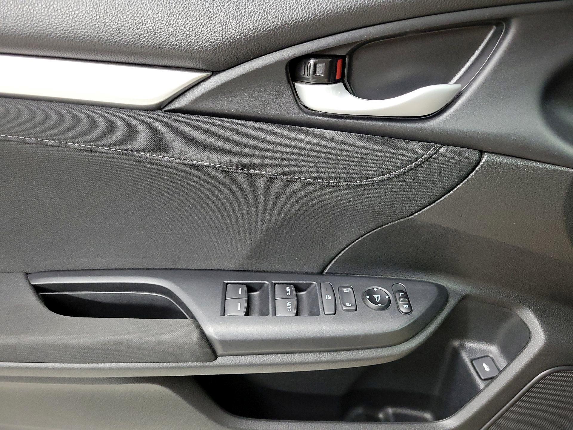 Thumbnail: 2018 Honda Civic - 10