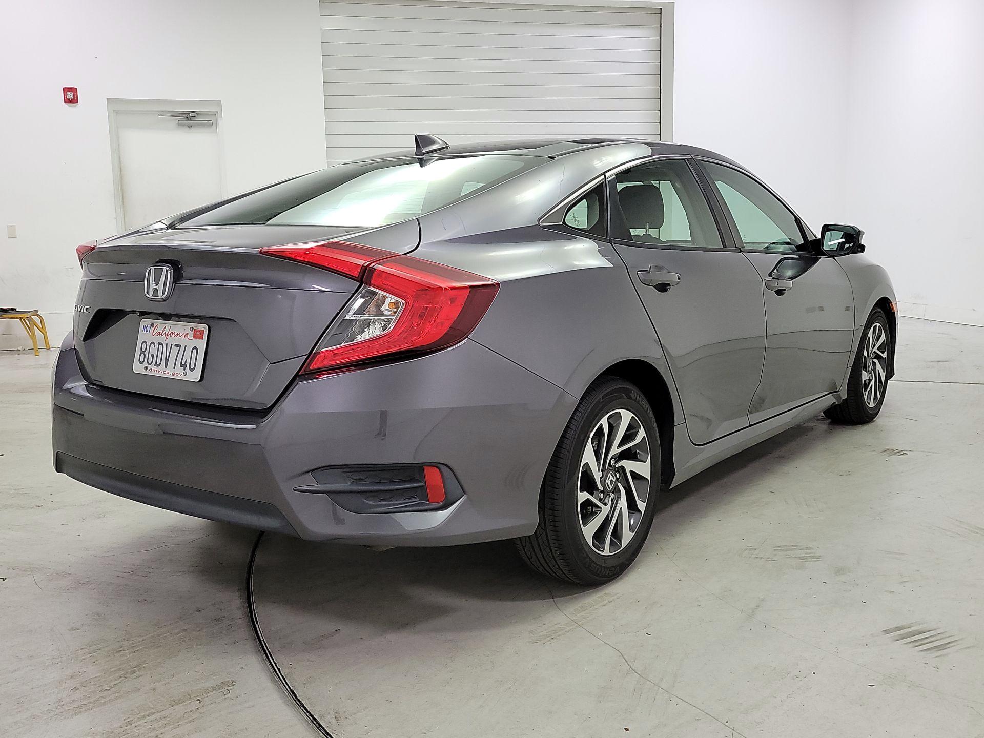 Thumbnail: 2018 Honda Civic - 5