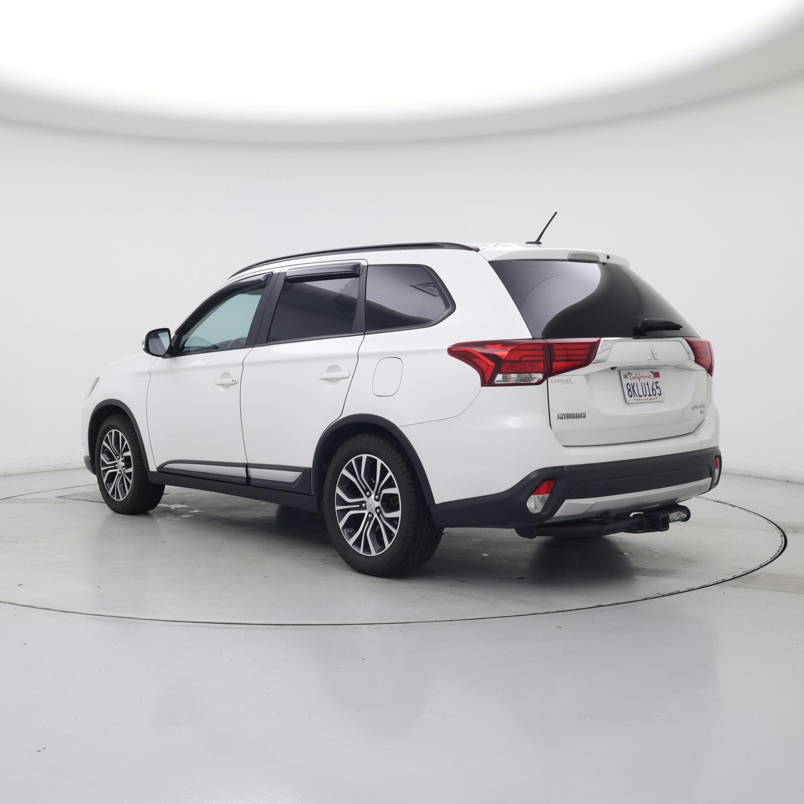 Thumbnail: 2016 Mitsubishi Outlander - 2