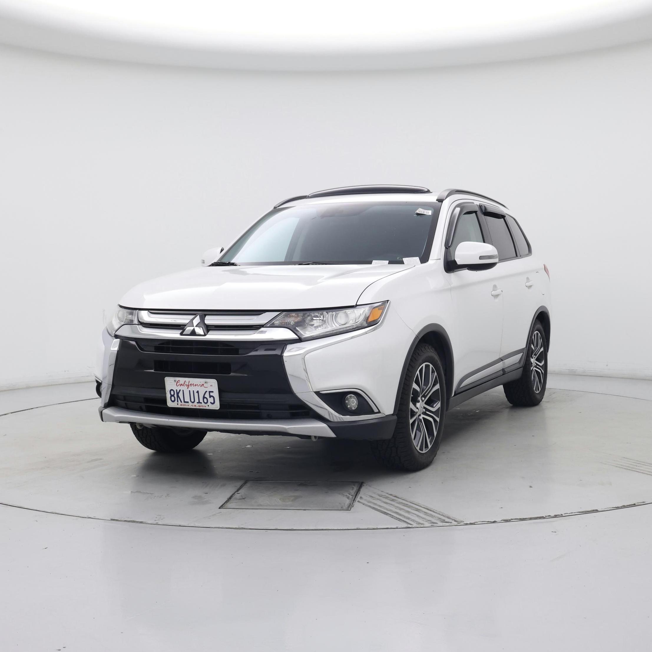 Thumbnail: 2016 Mitsubishi Outlander - 4