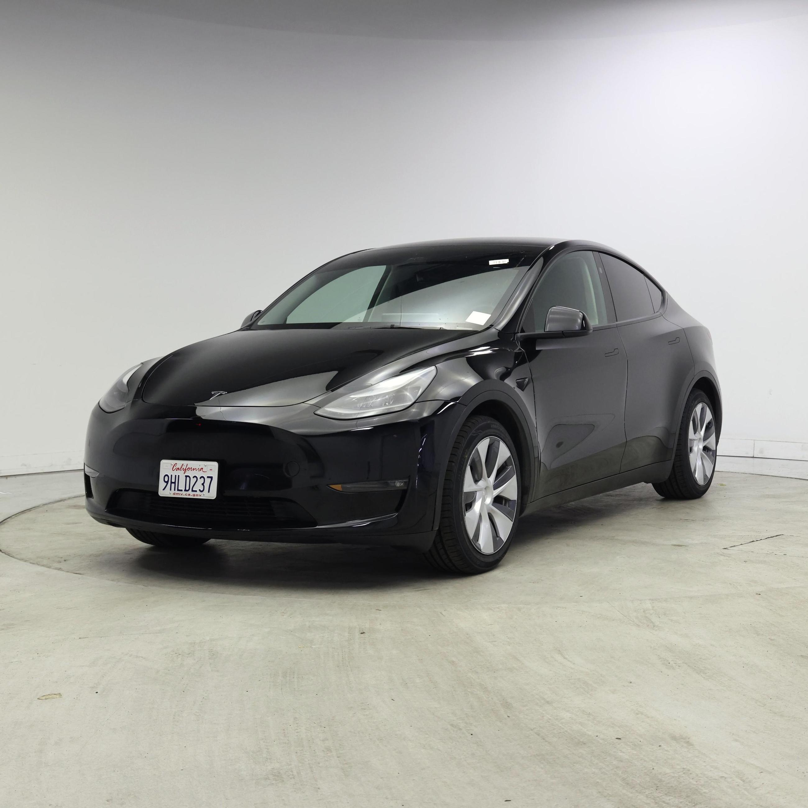 Thumbnail: 2023 Tesla Model Y - 4