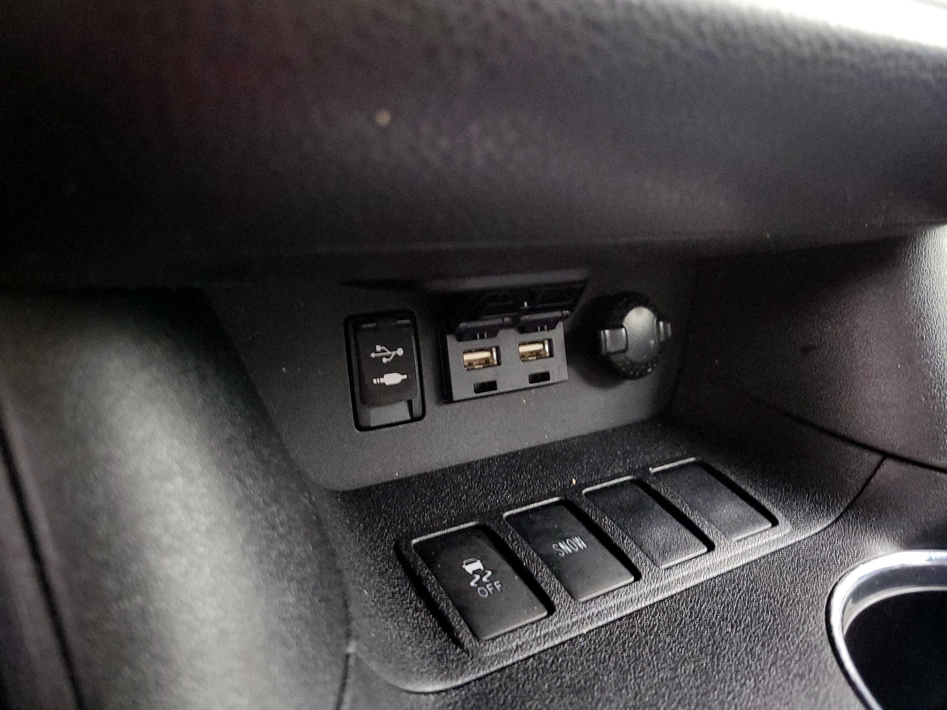 Thumbnail: 2019 Toyota Highlander - 18