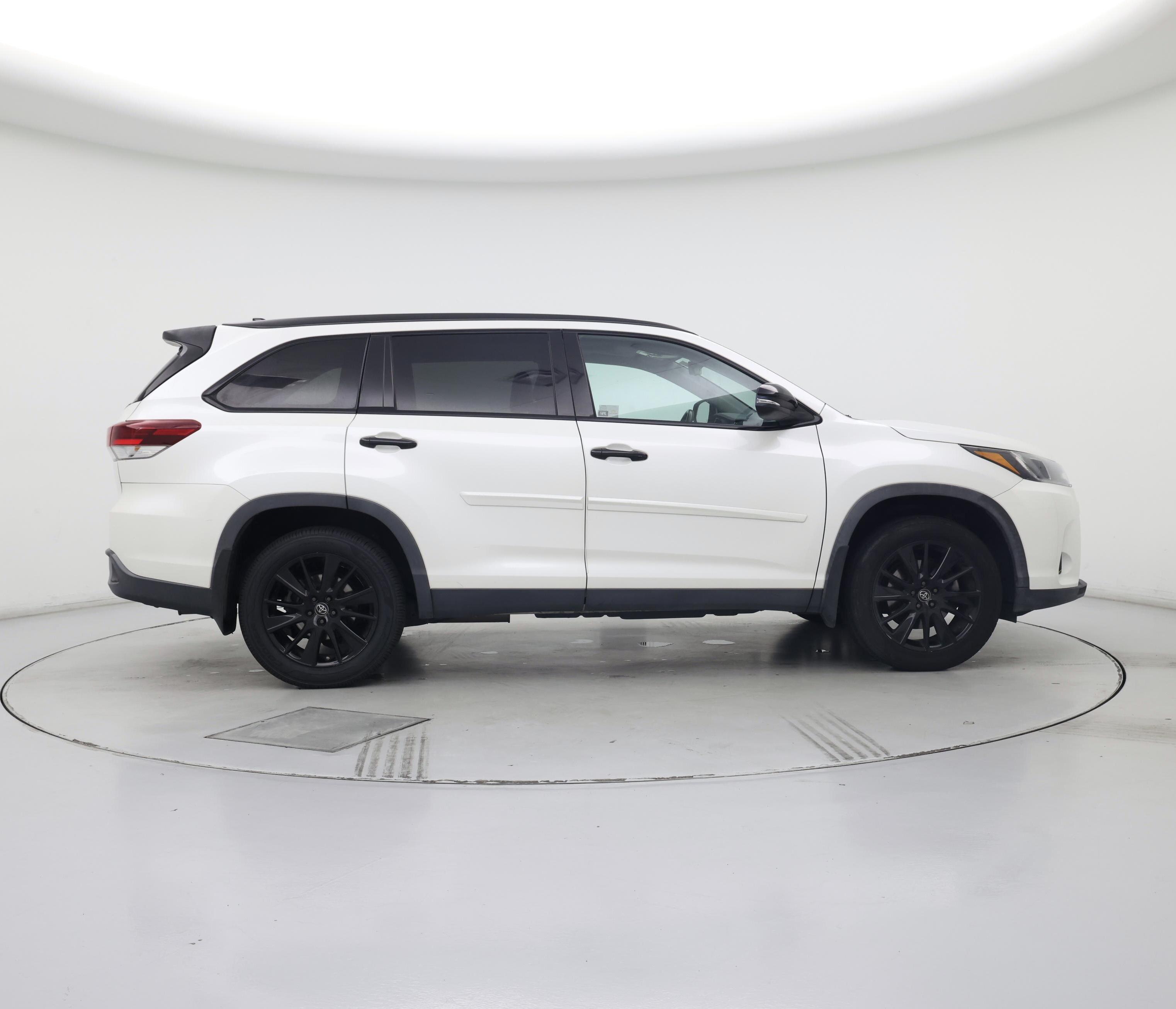 Thumbnail: 2019 Toyota Highlander - 7