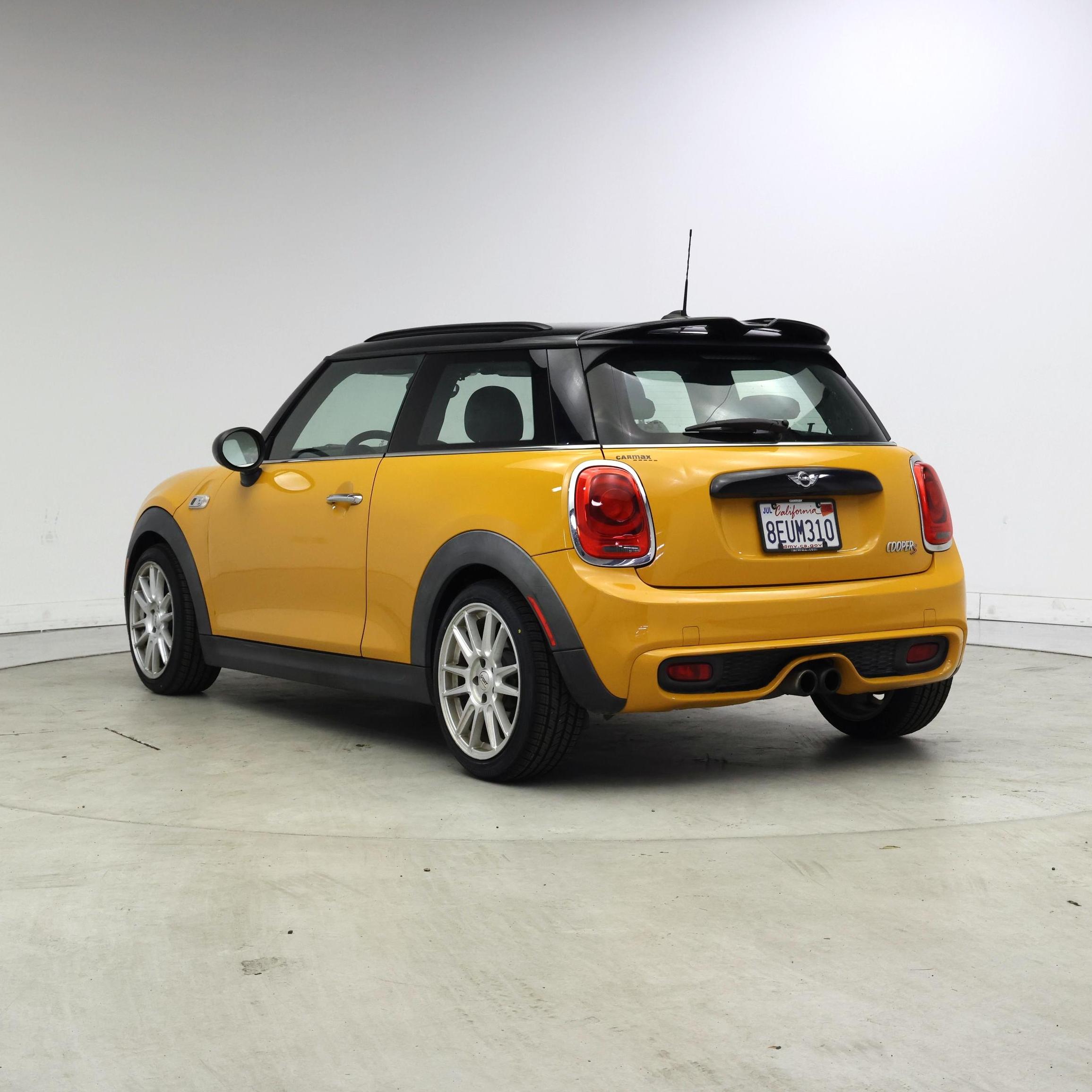 Thumbnail: 2015 MINI Cooper Hardtop - 2