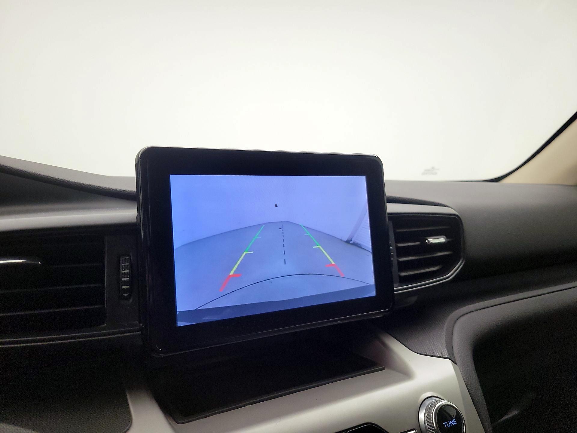 Thumbnail: 2021 Ford Explorer - 14