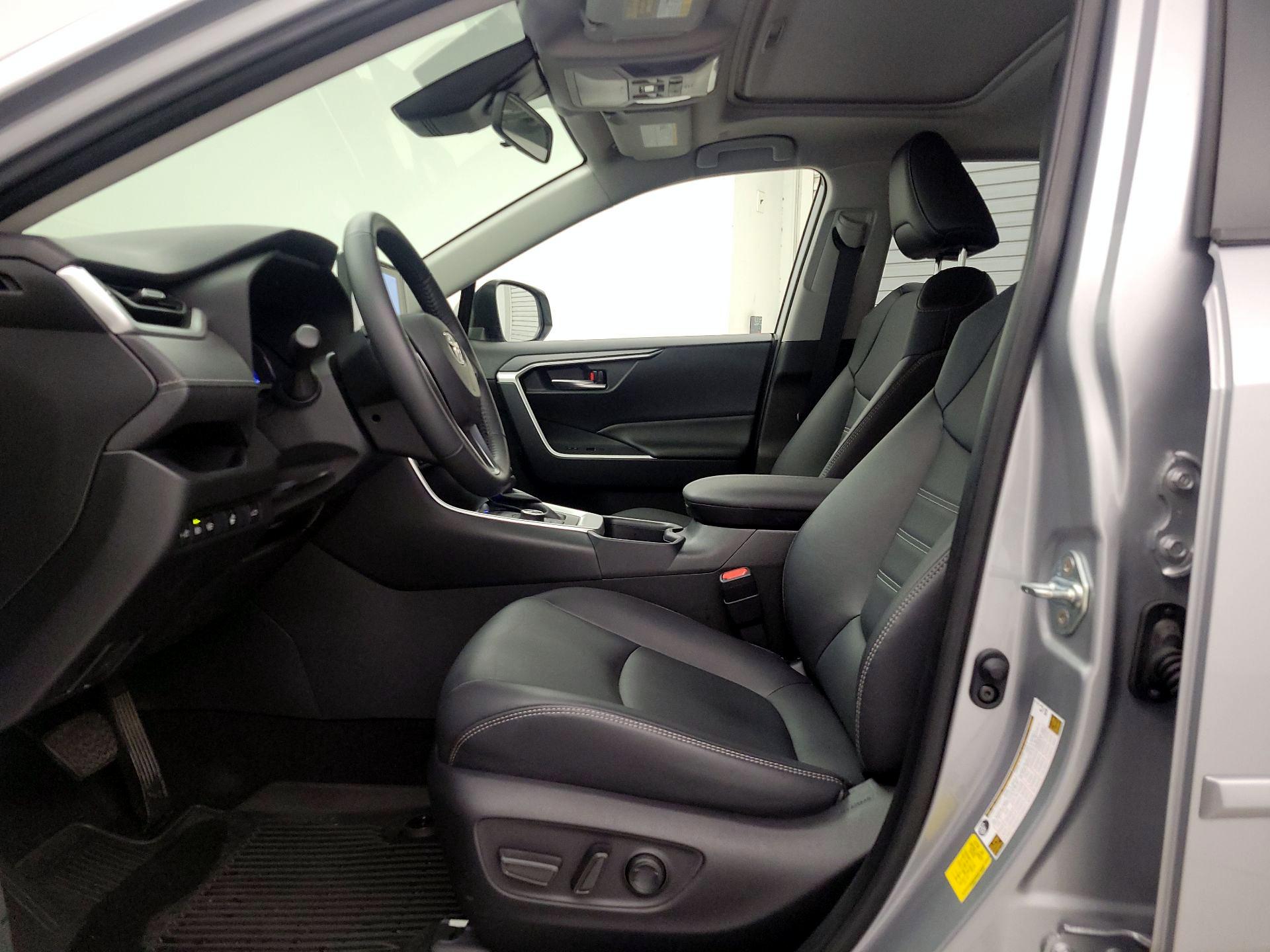 Thumbnail: 2024 Toyota RAV4 - 11