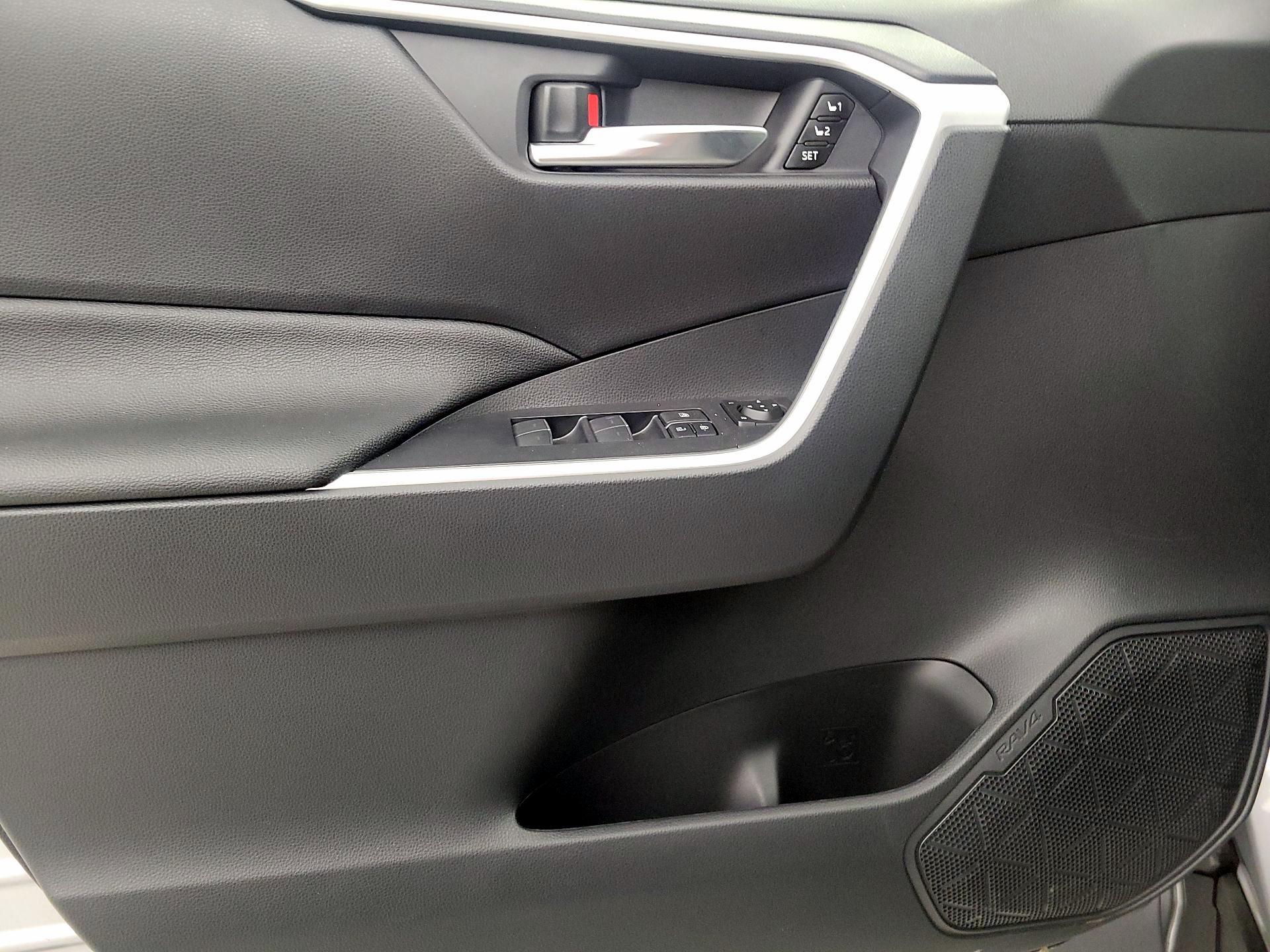 Thumbnail: 2024 Toyota RAV4 - 12