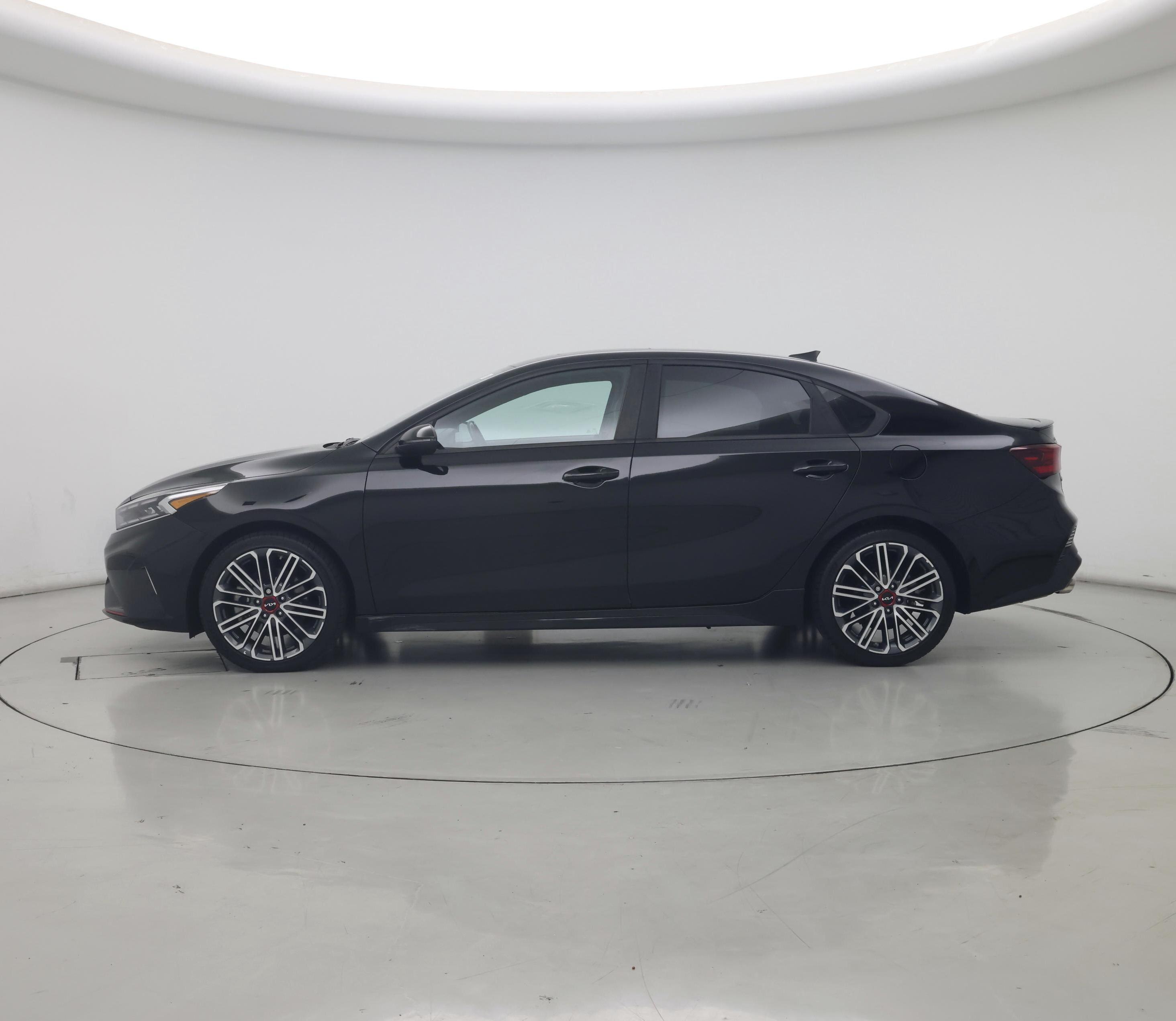 Thumbnail: 2023 Kia Forte - 3