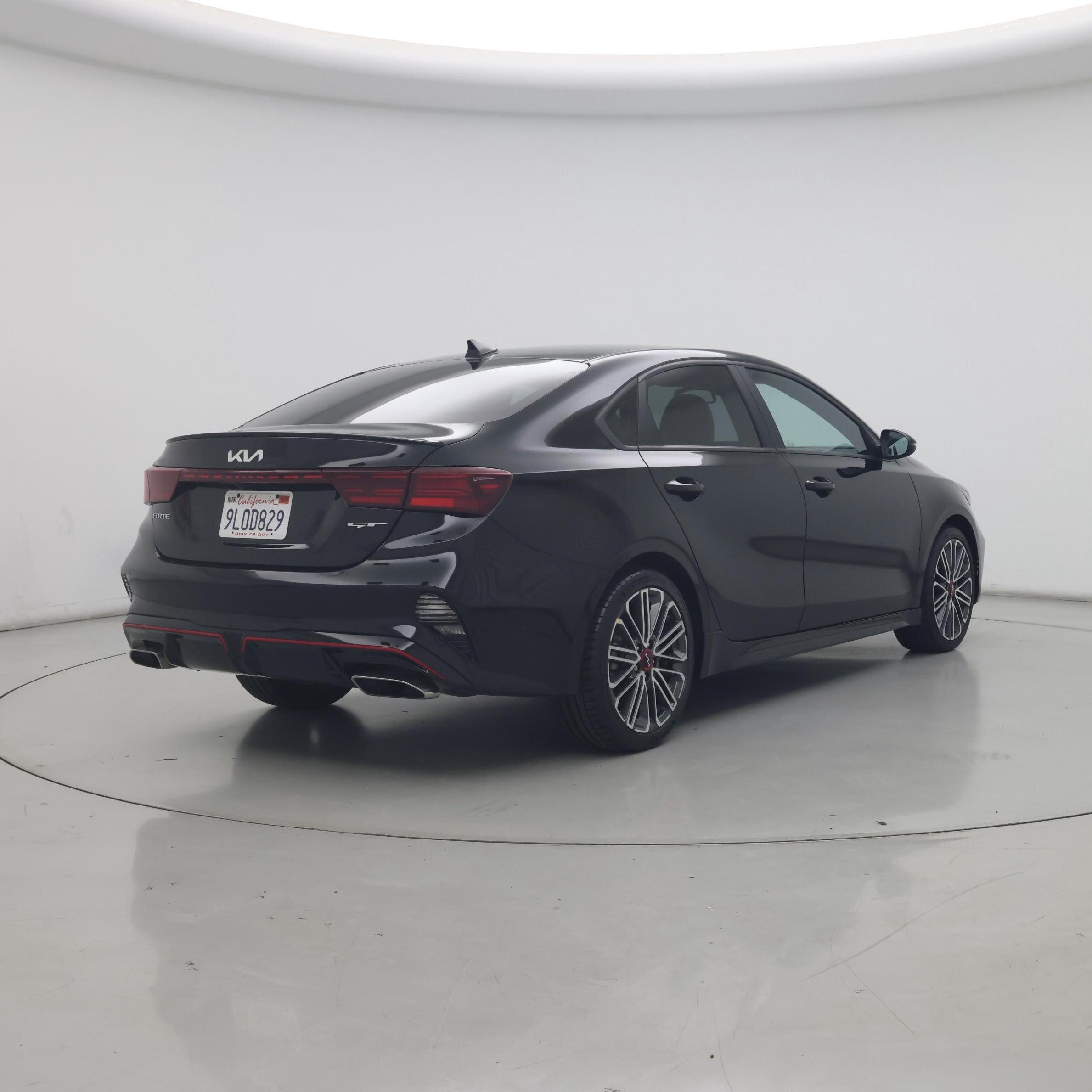 Thumbnail: 2023 Kia Forte - 8