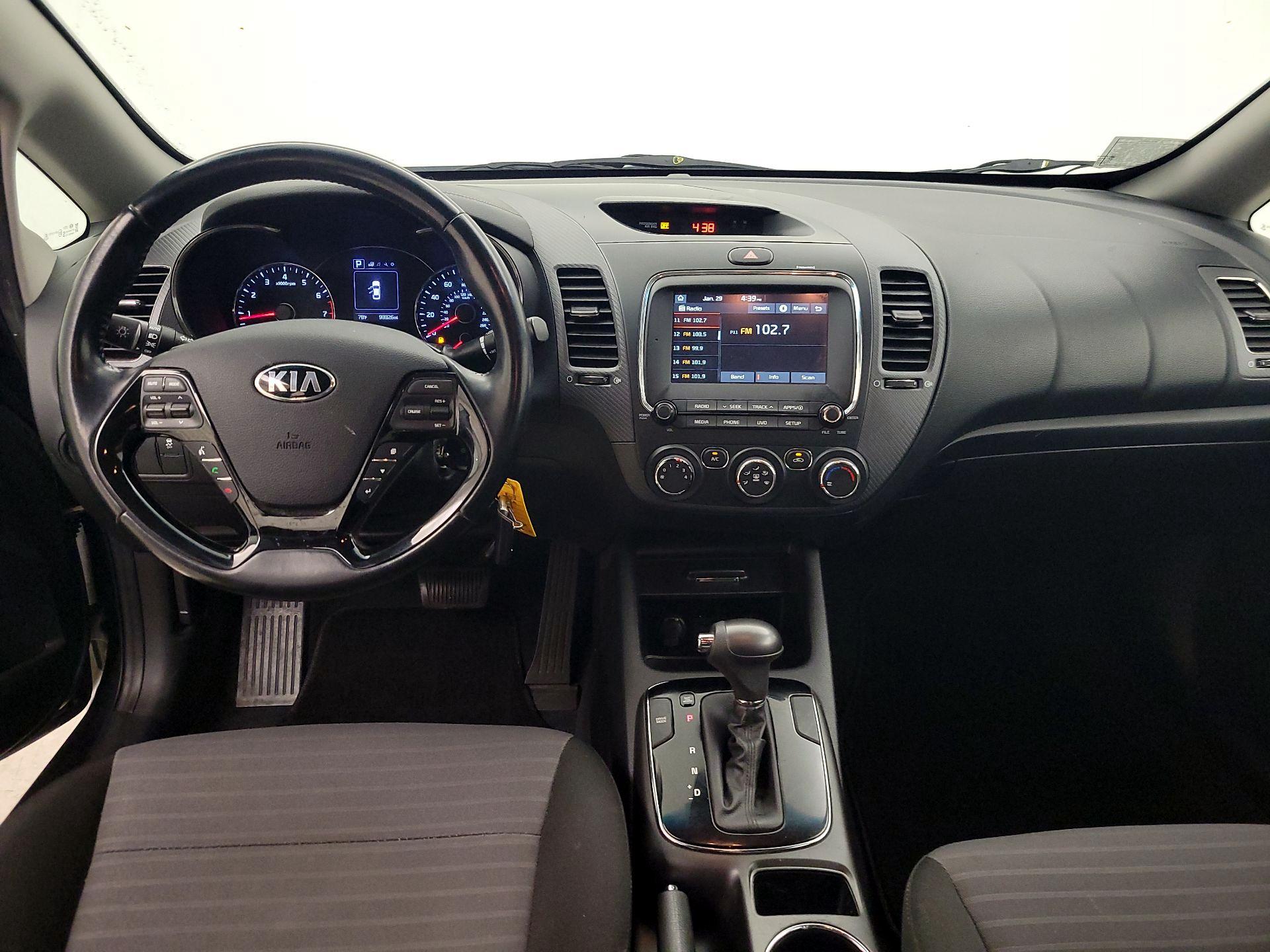 Thumbnail: 2018 Kia Forte - 9