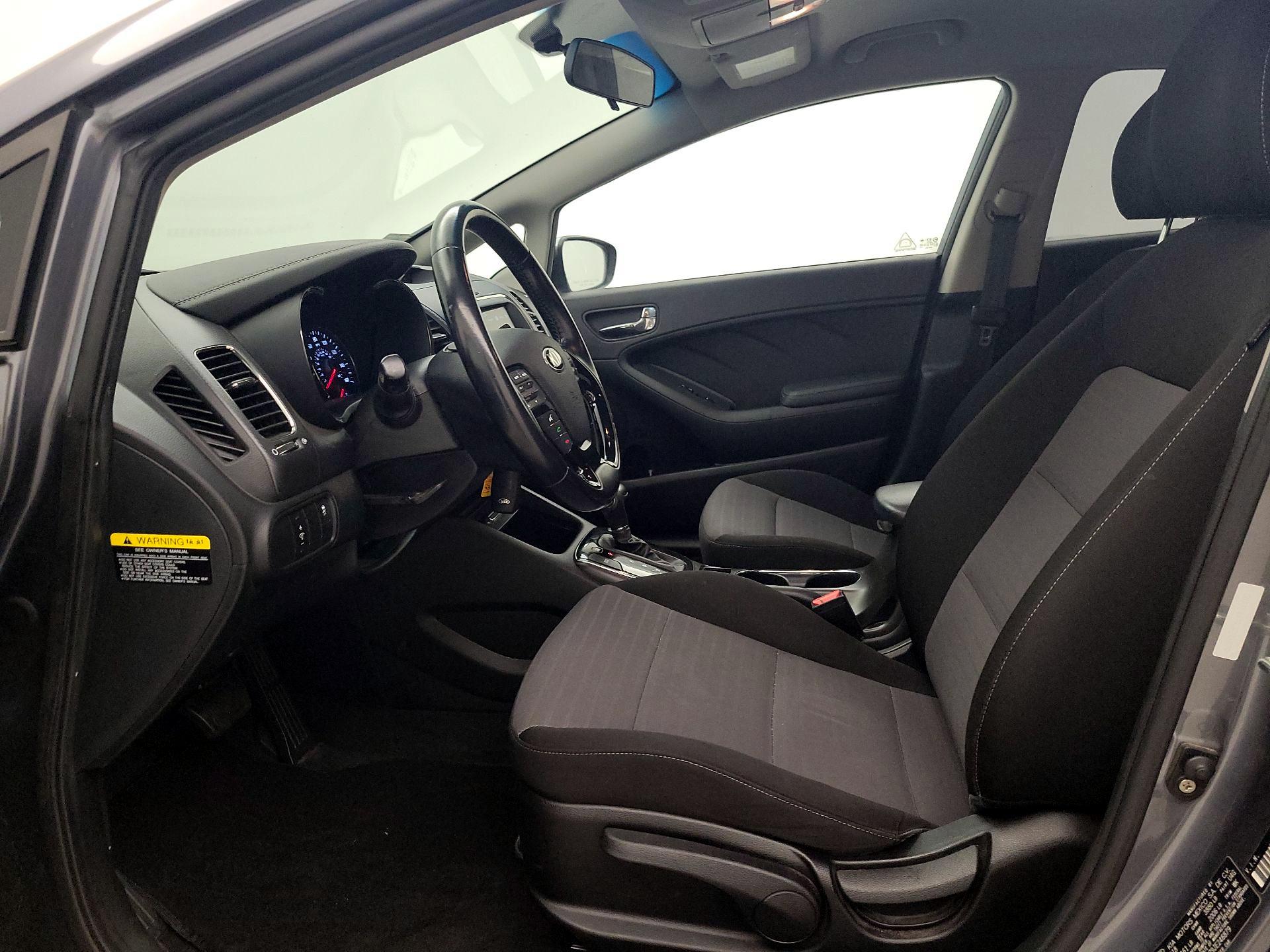 Thumbnail: 2018 Kia Forte - 11