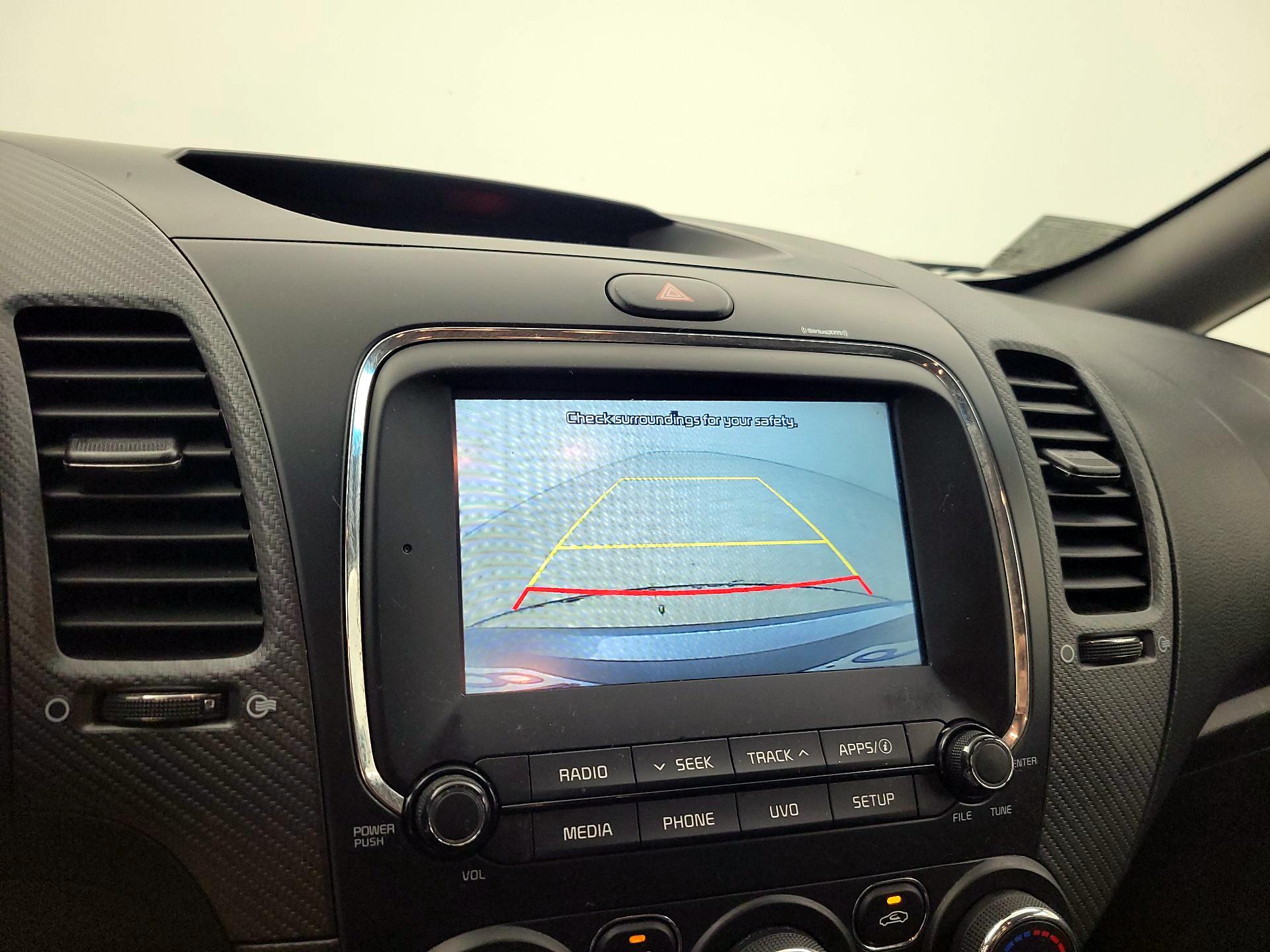 Thumbnail: 2018 Kia Forte - 14