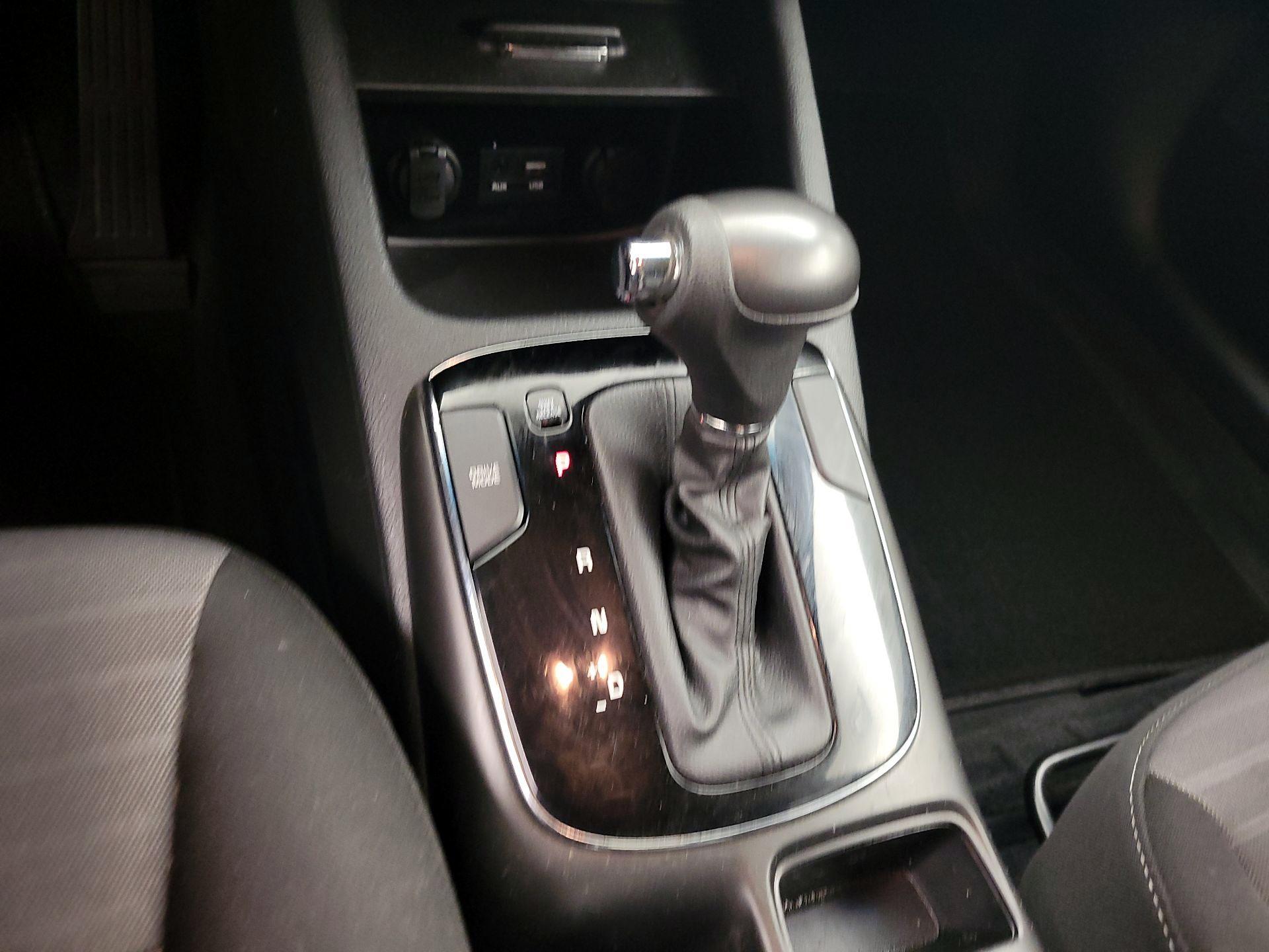 Thumbnail: 2018 Kia Forte - 17