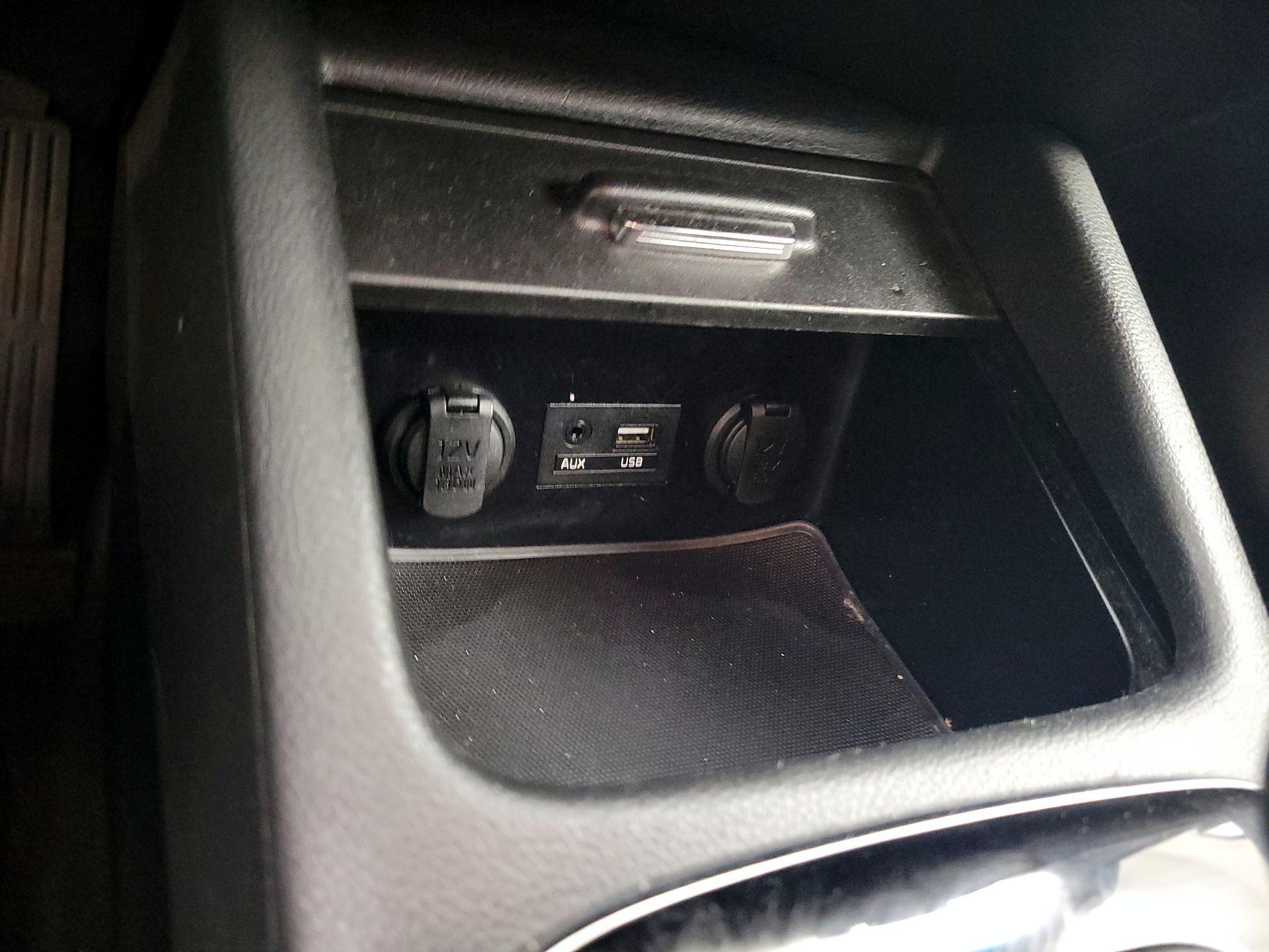 Thumbnail: 2018 Kia Forte - 18