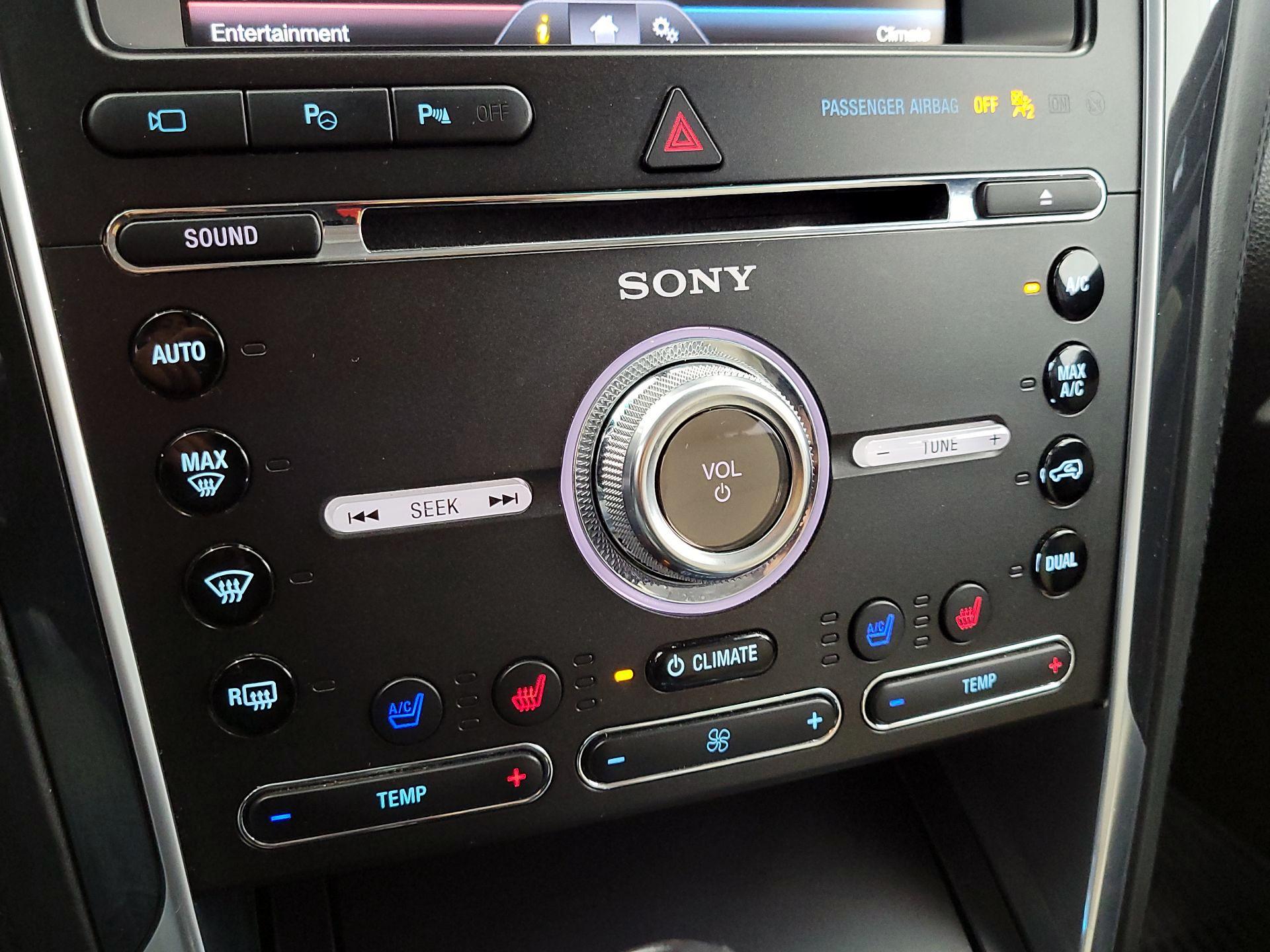 Thumbnail: 2016 Ford Explorer - 16