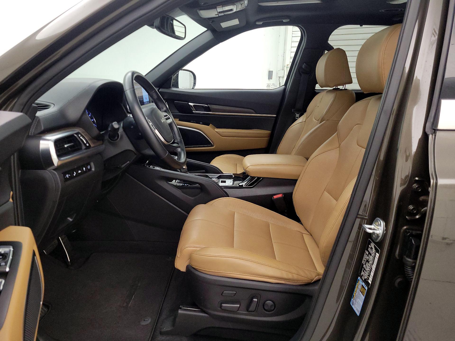 Thumbnail: 2022 Kia Telluride - 11