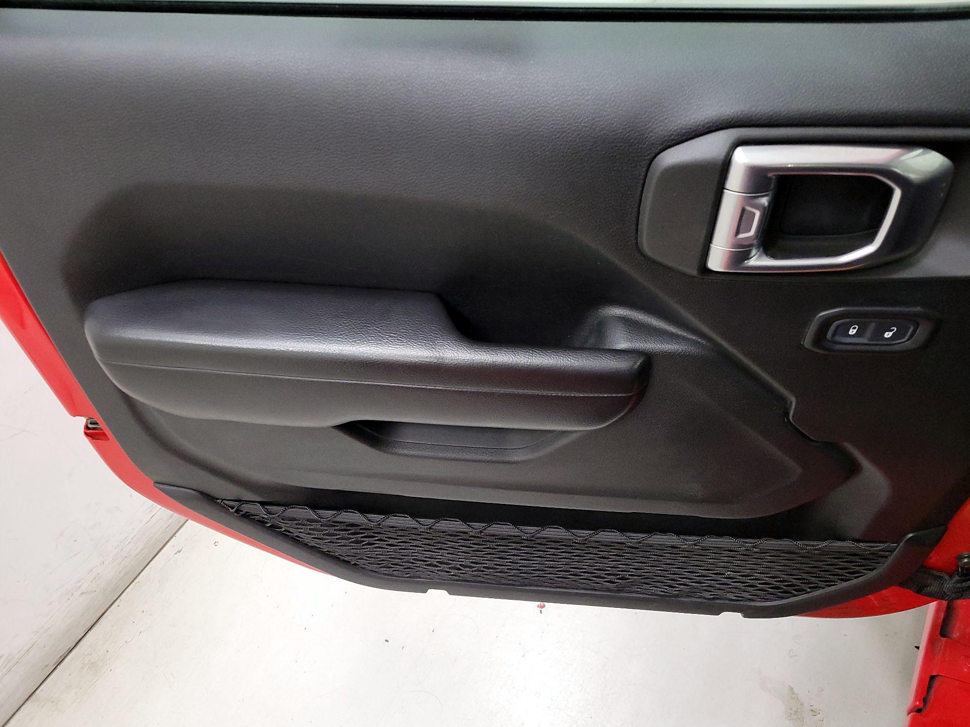 Thumbnail: 2020 Jeep Gladiator - 12