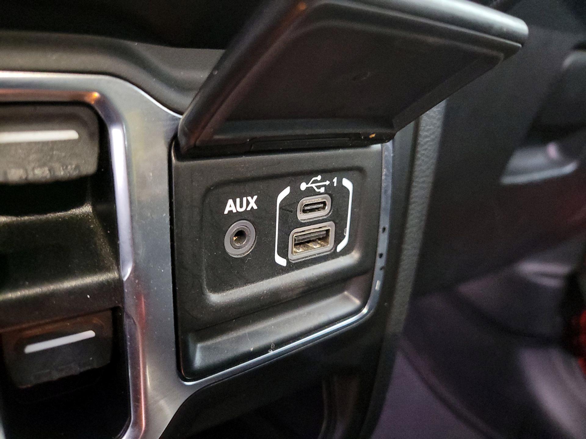 Thumbnail: 2020 Jeep Gladiator - 18