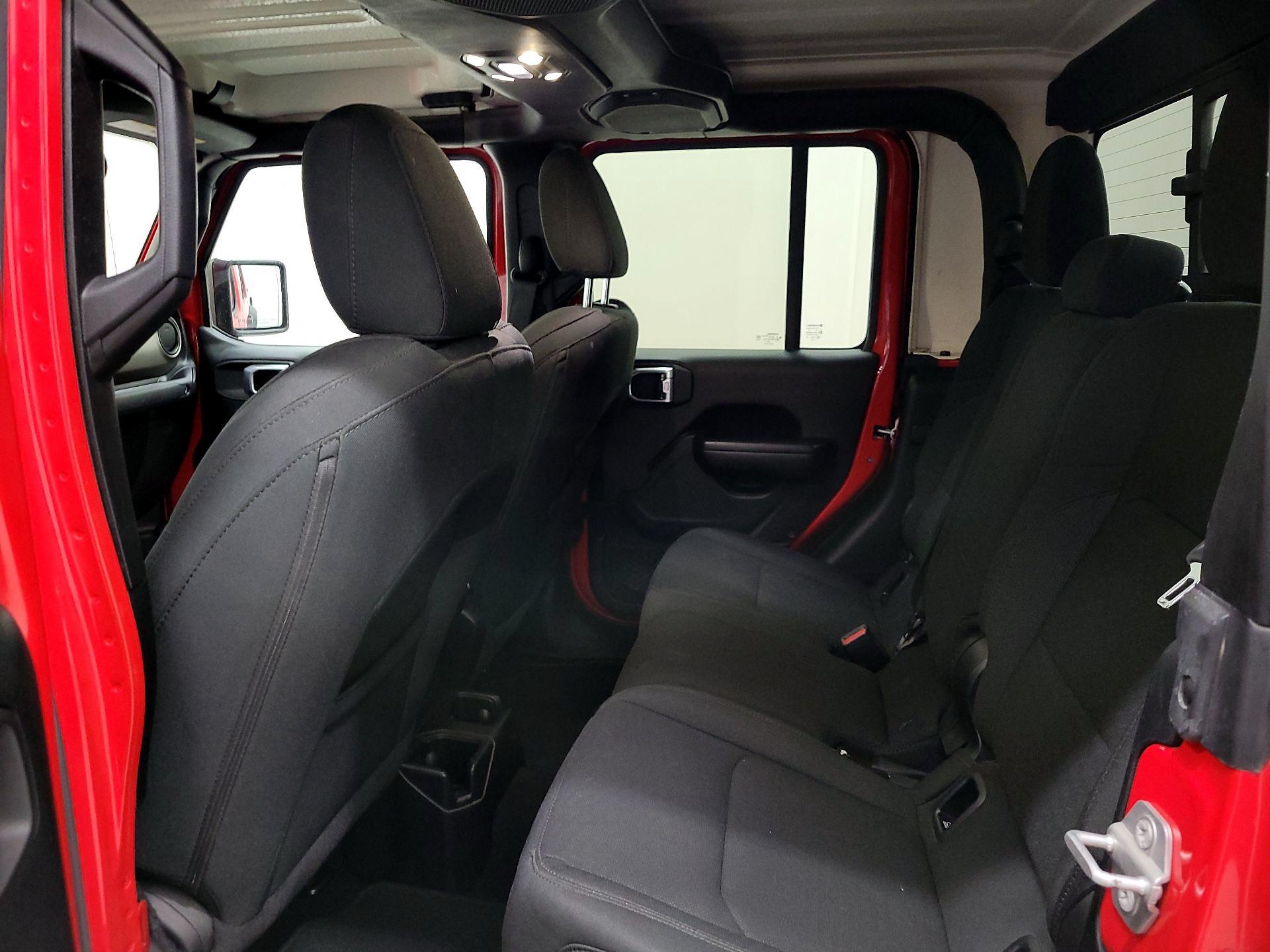 Thumbnail: 2020 Jeep Gladiator - 19