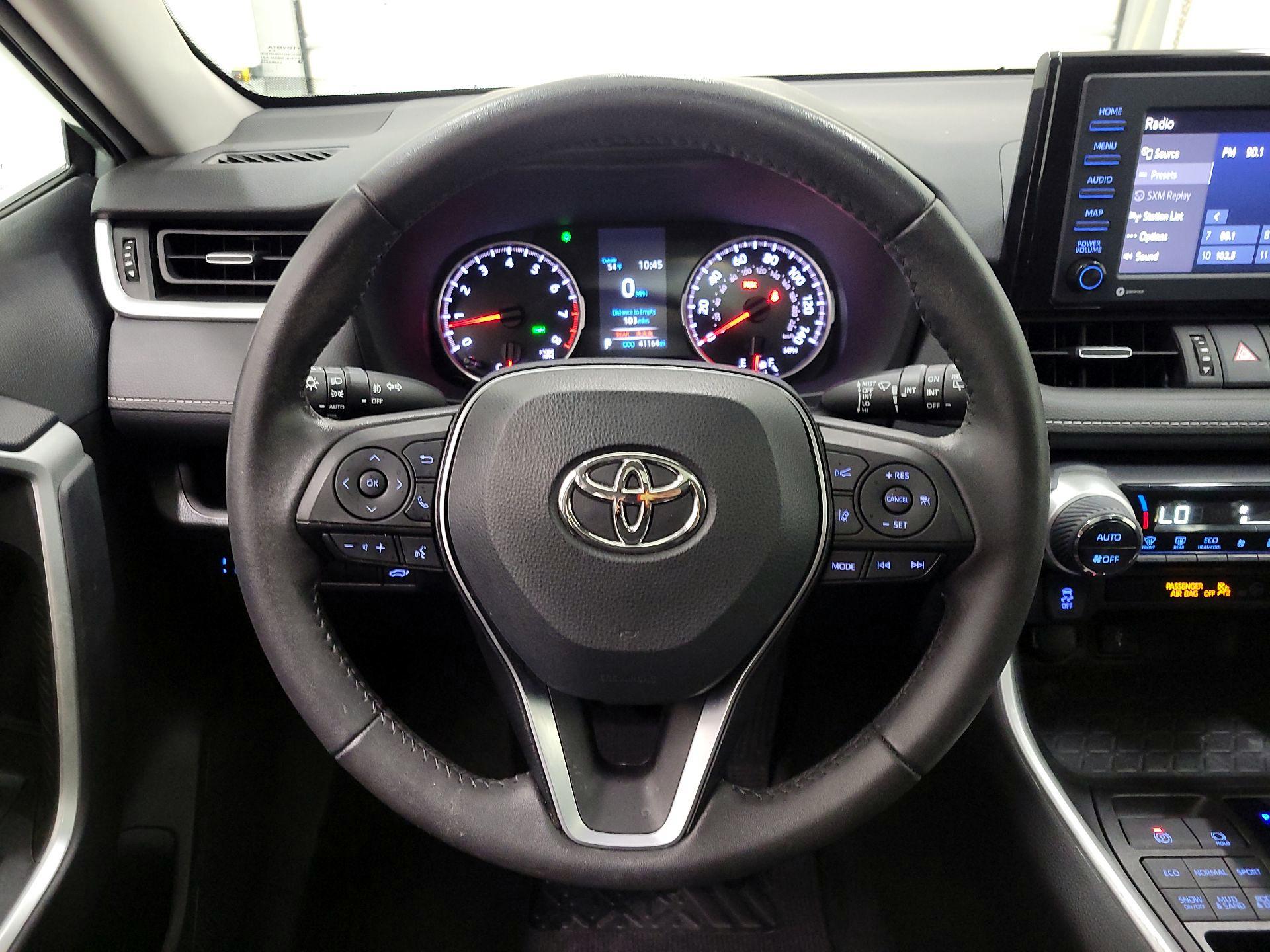 Thumbnail: 2022 Toyota RAV4 - 10