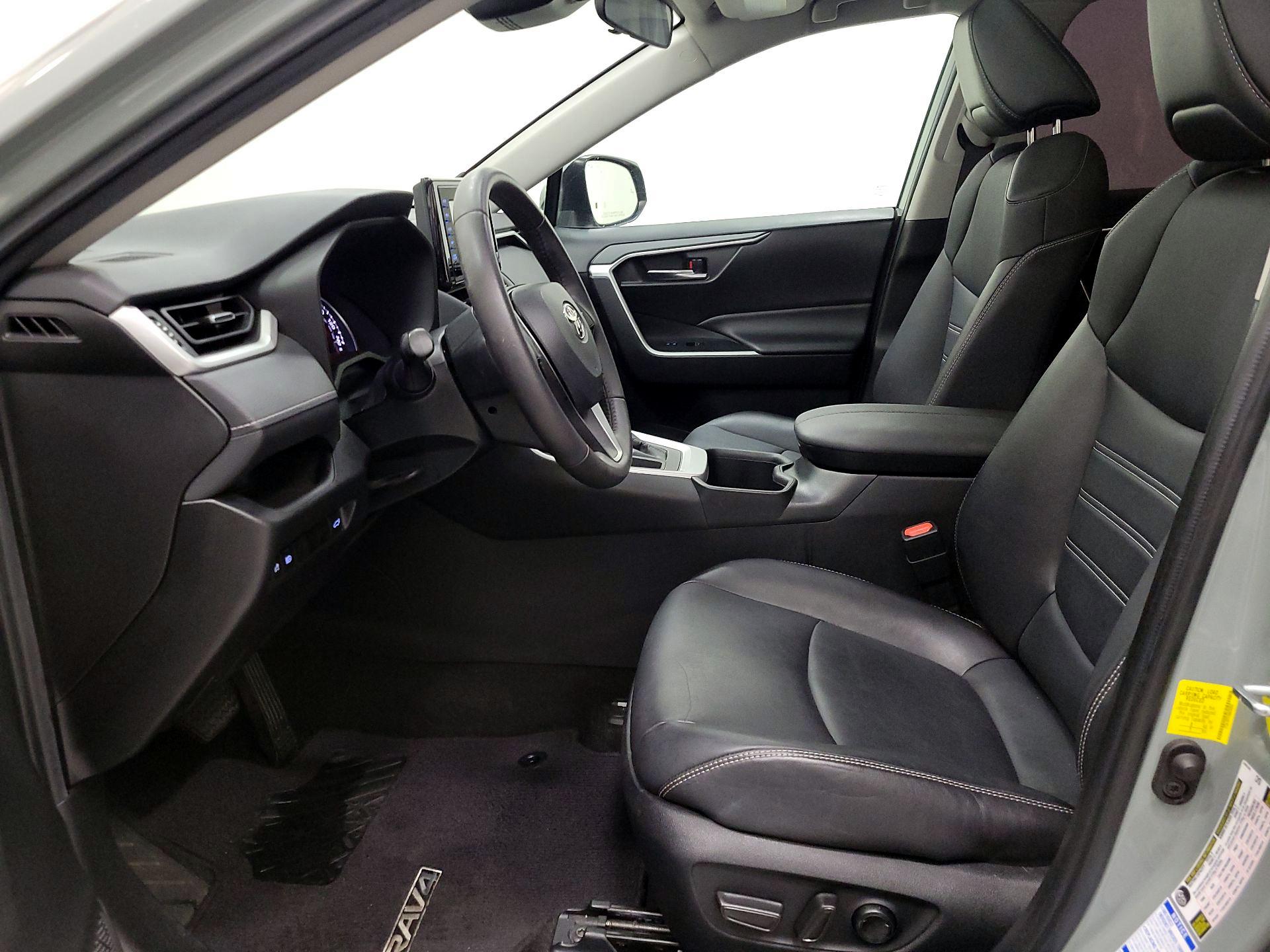 Thumbnail: 2022 Toyota RAV4 - 11