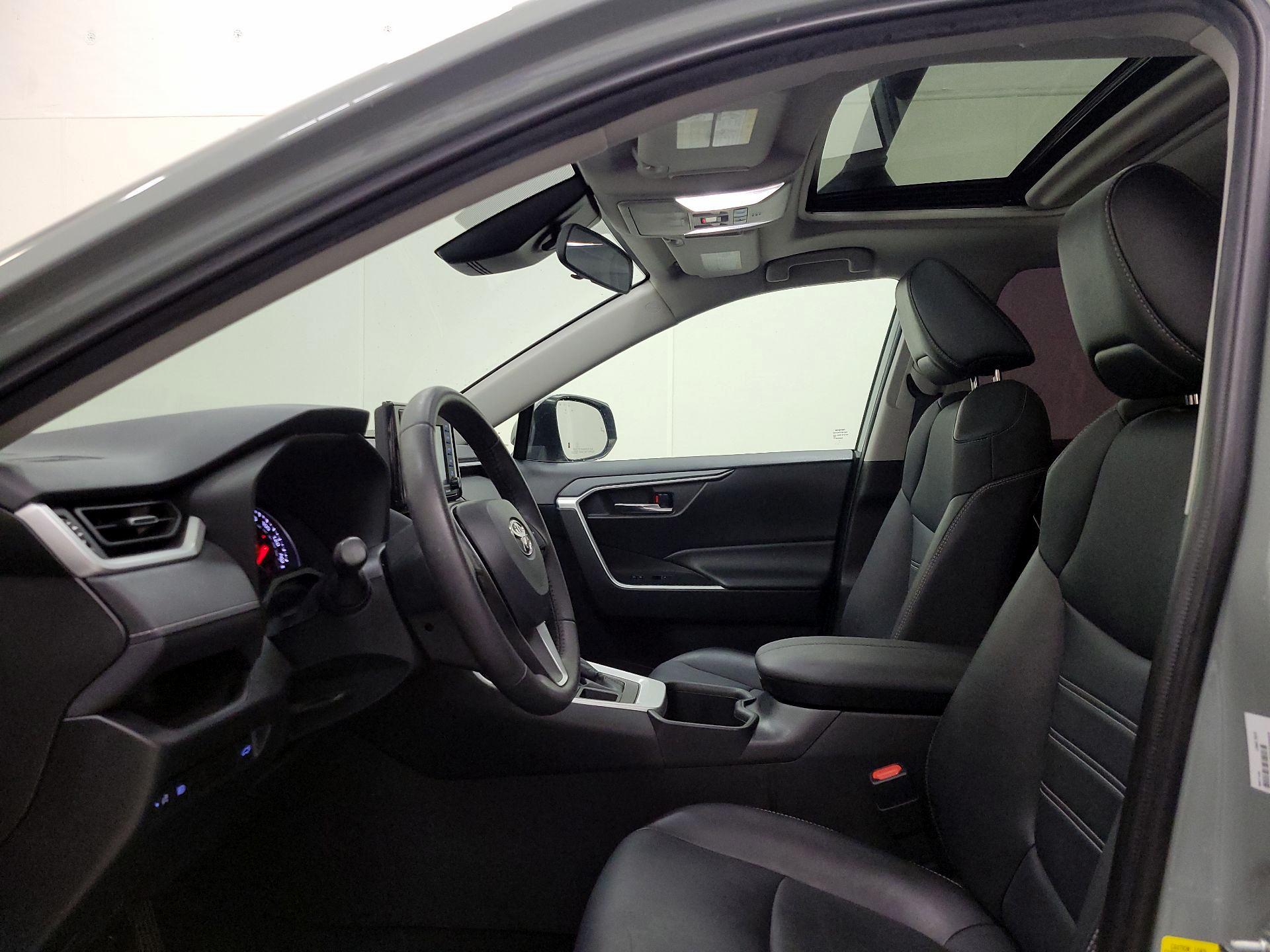 Thumbnail: 2022 Toyota RAV4 - 19