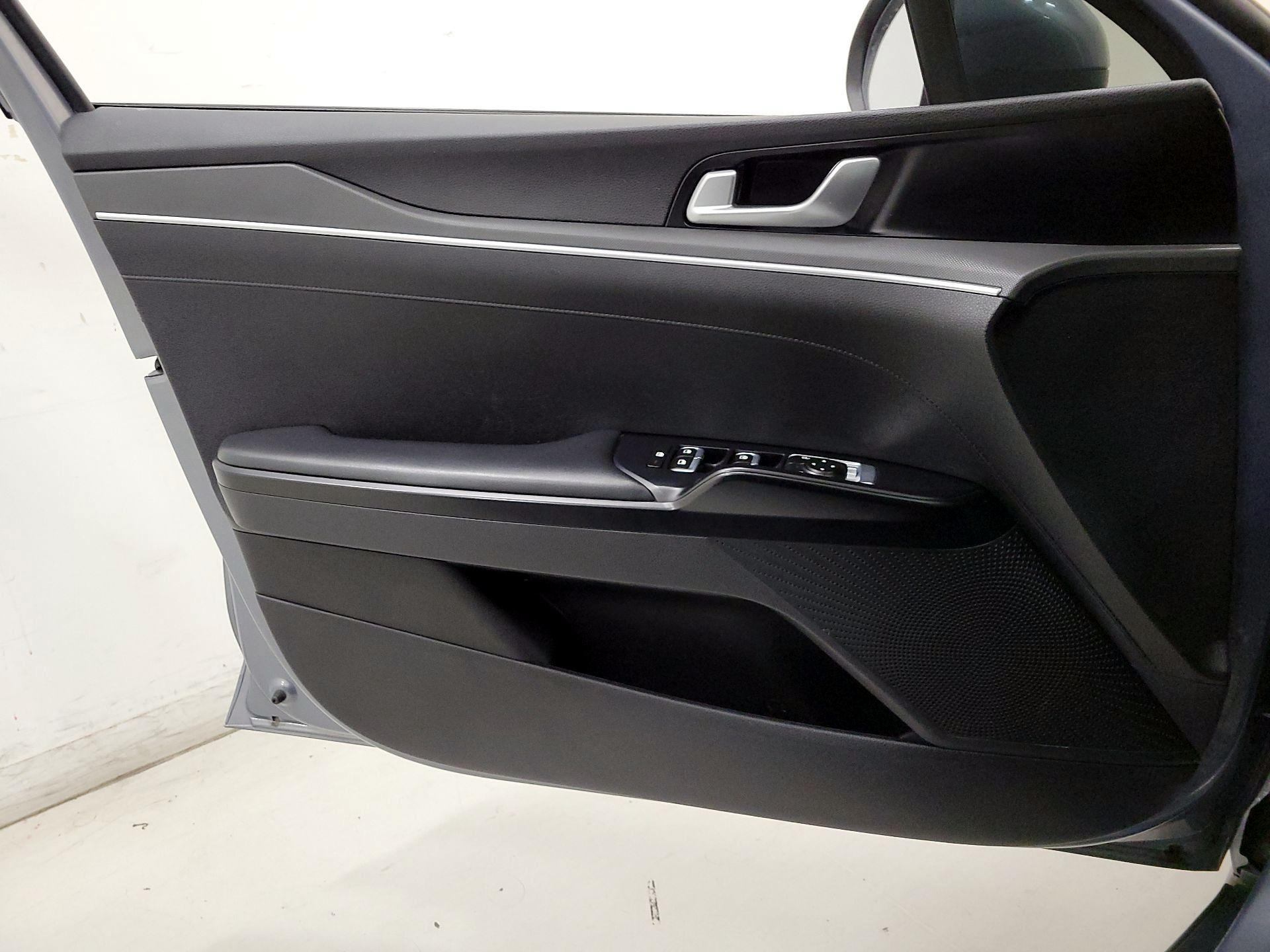 Thumbnail: 2022 Kia K5 - 12