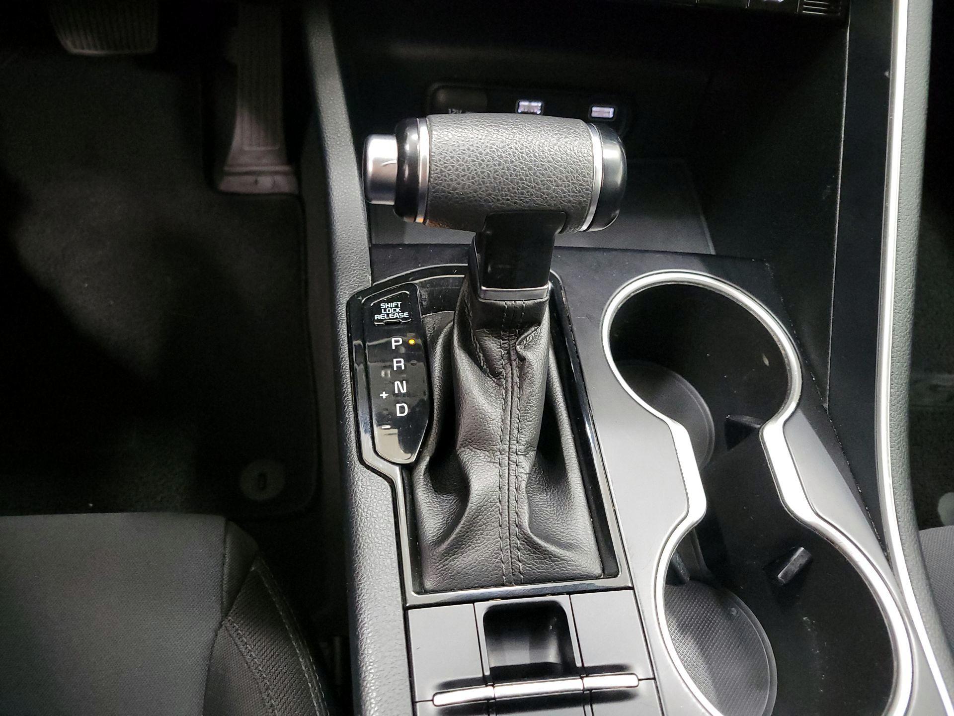 Thumbnail: 2022 Kia K5 - 17