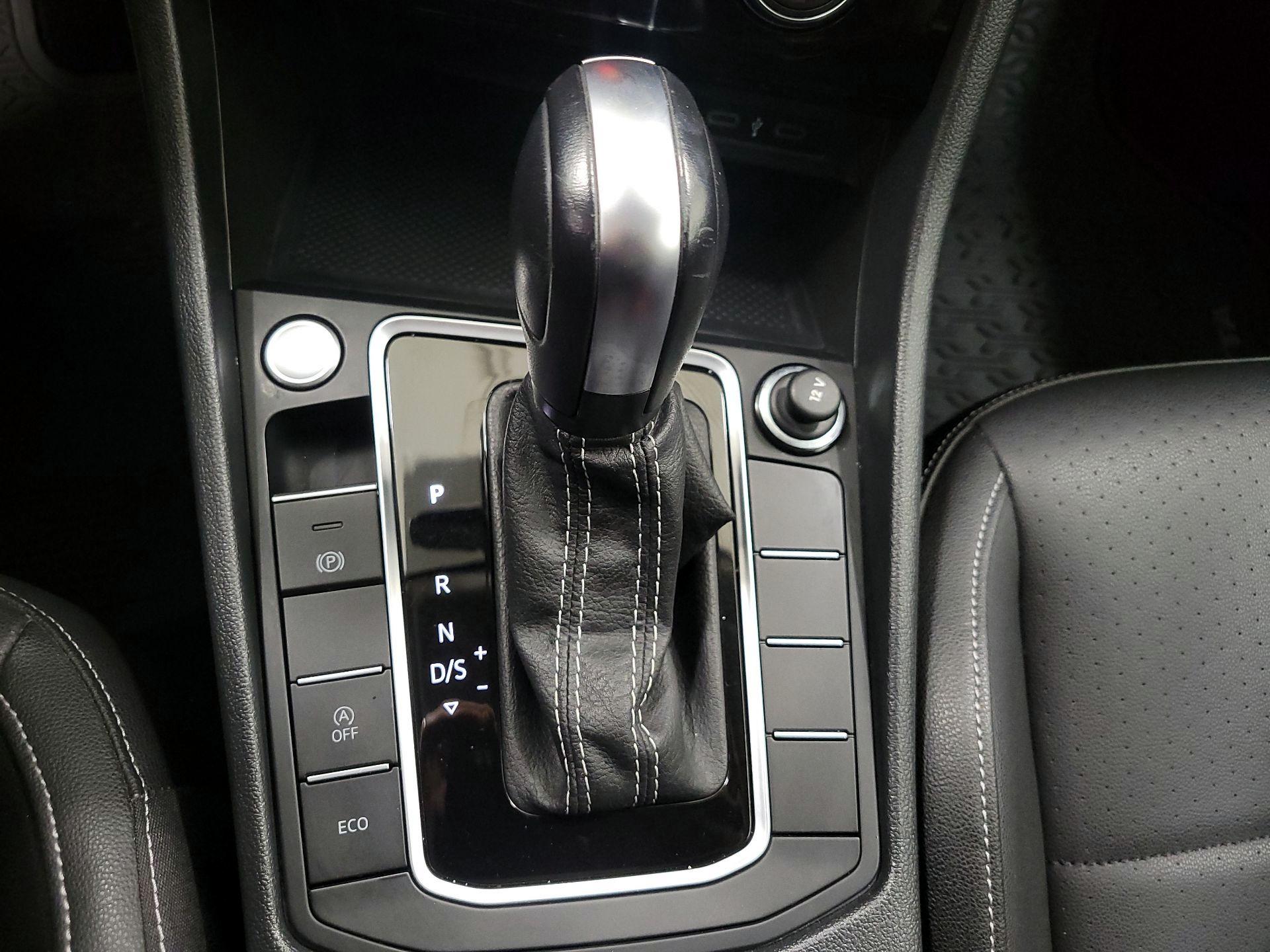 Thumbnail: 2021 Volkswagen Jetta - 17