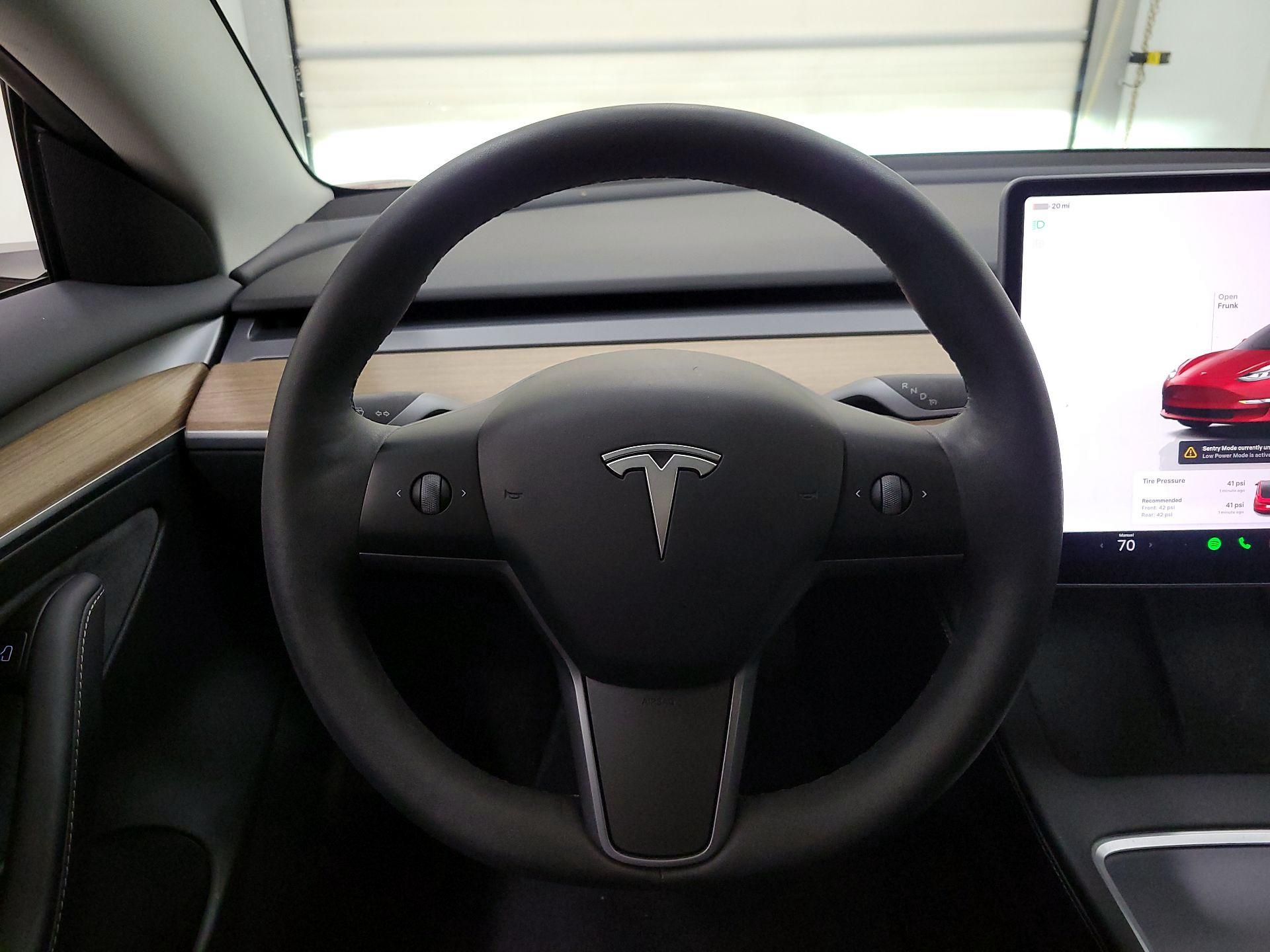 Thumbnail: 2023 Tesla Model 3 - 10