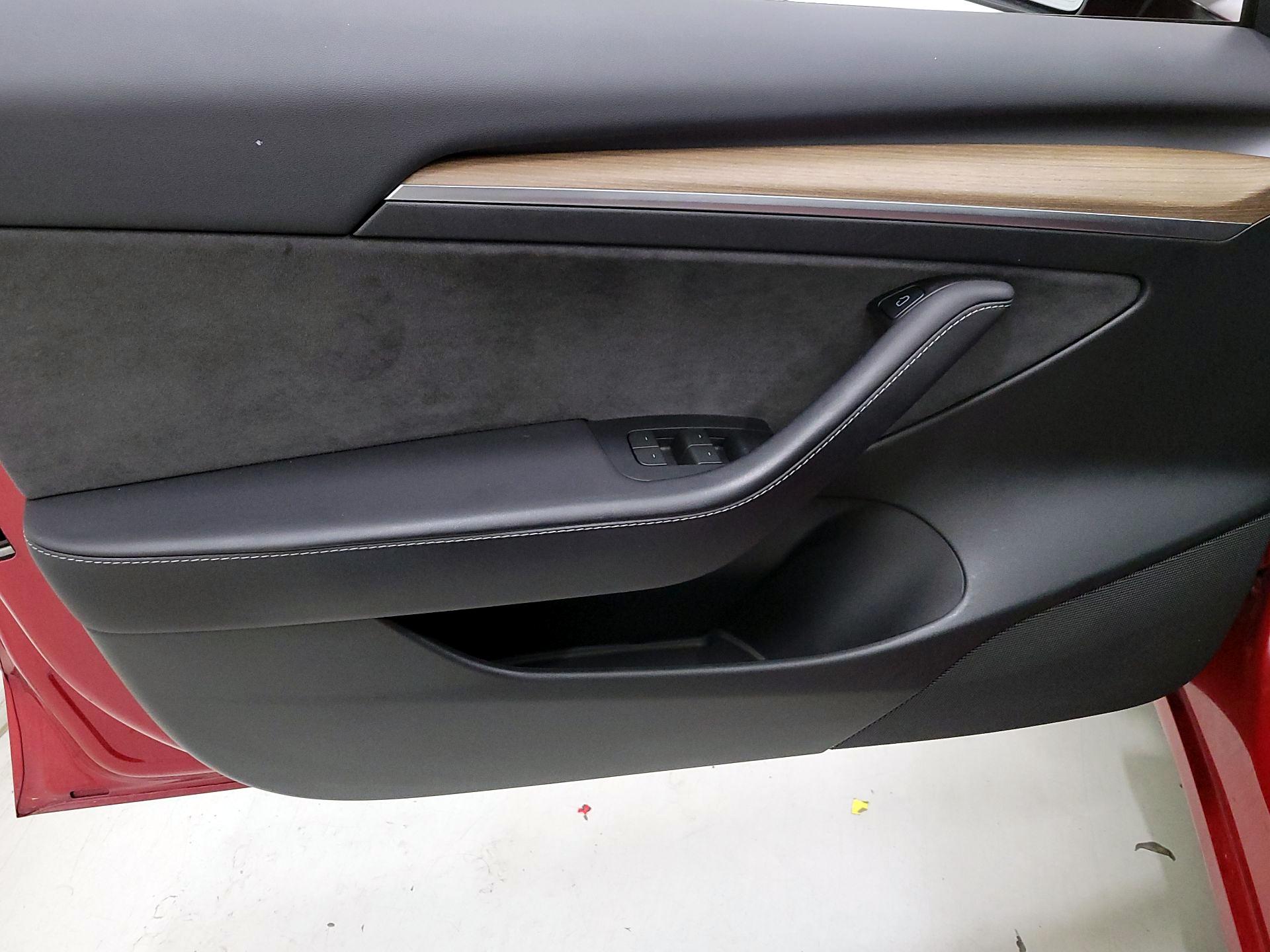 Thumbnail: 2023 Tesla Model 3 - 12