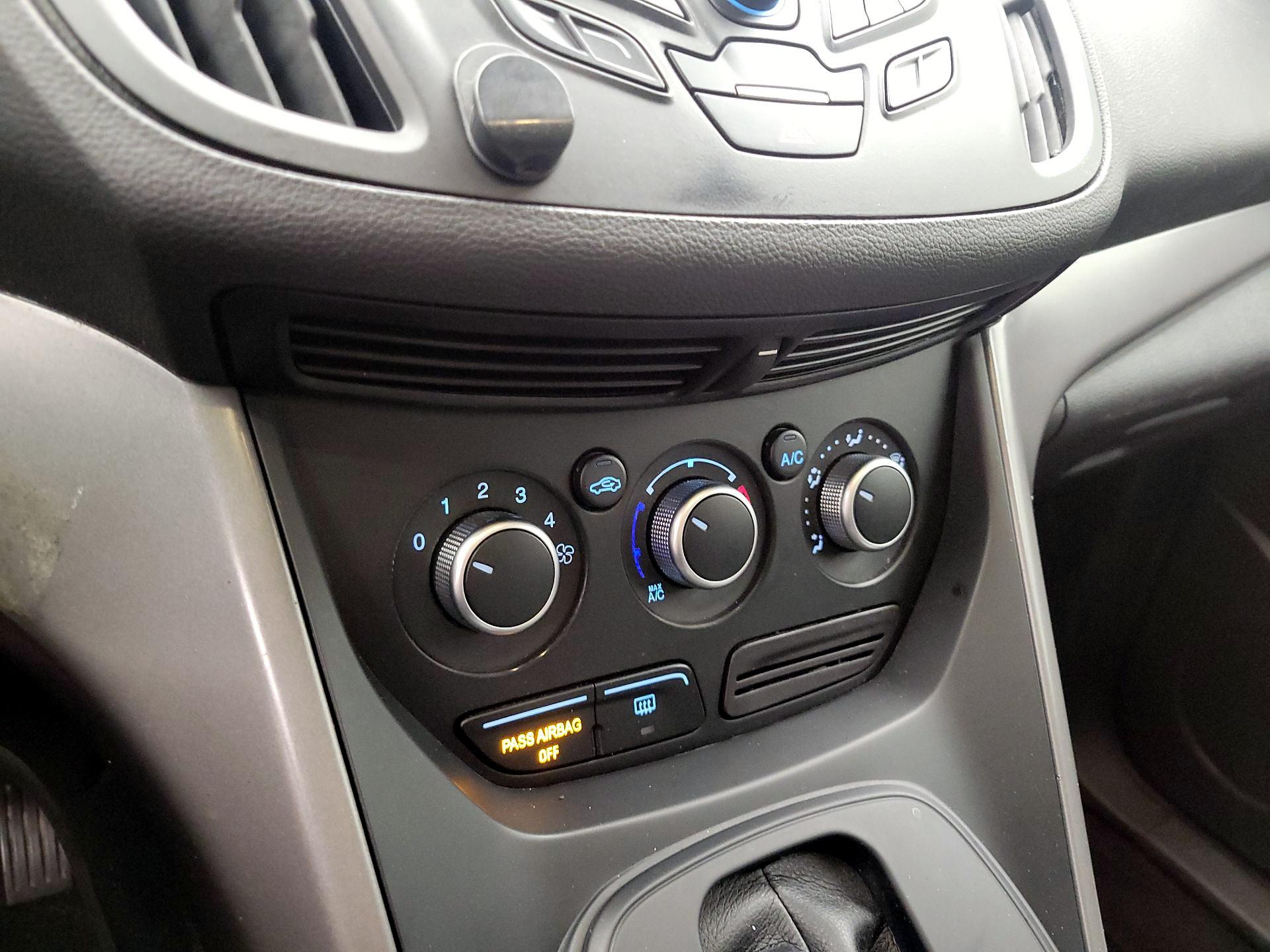 Thumbnail: 2015 Ford Escape - 16