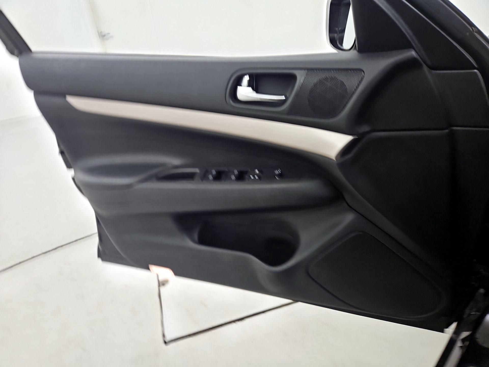 Thumbnail: 2015 INFINITI  - 12