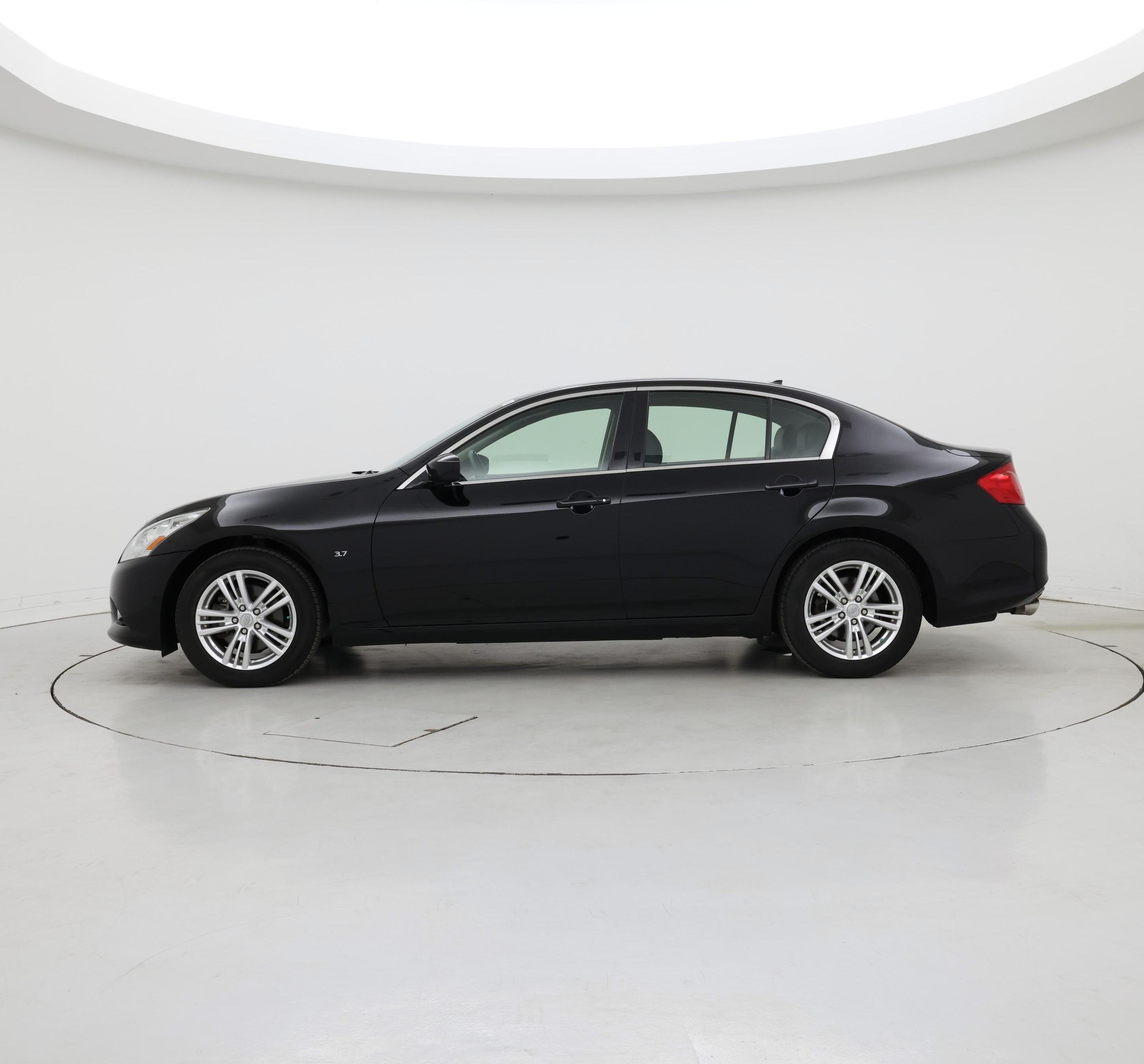 Thumbnail: 2015 INFINITI  - 3