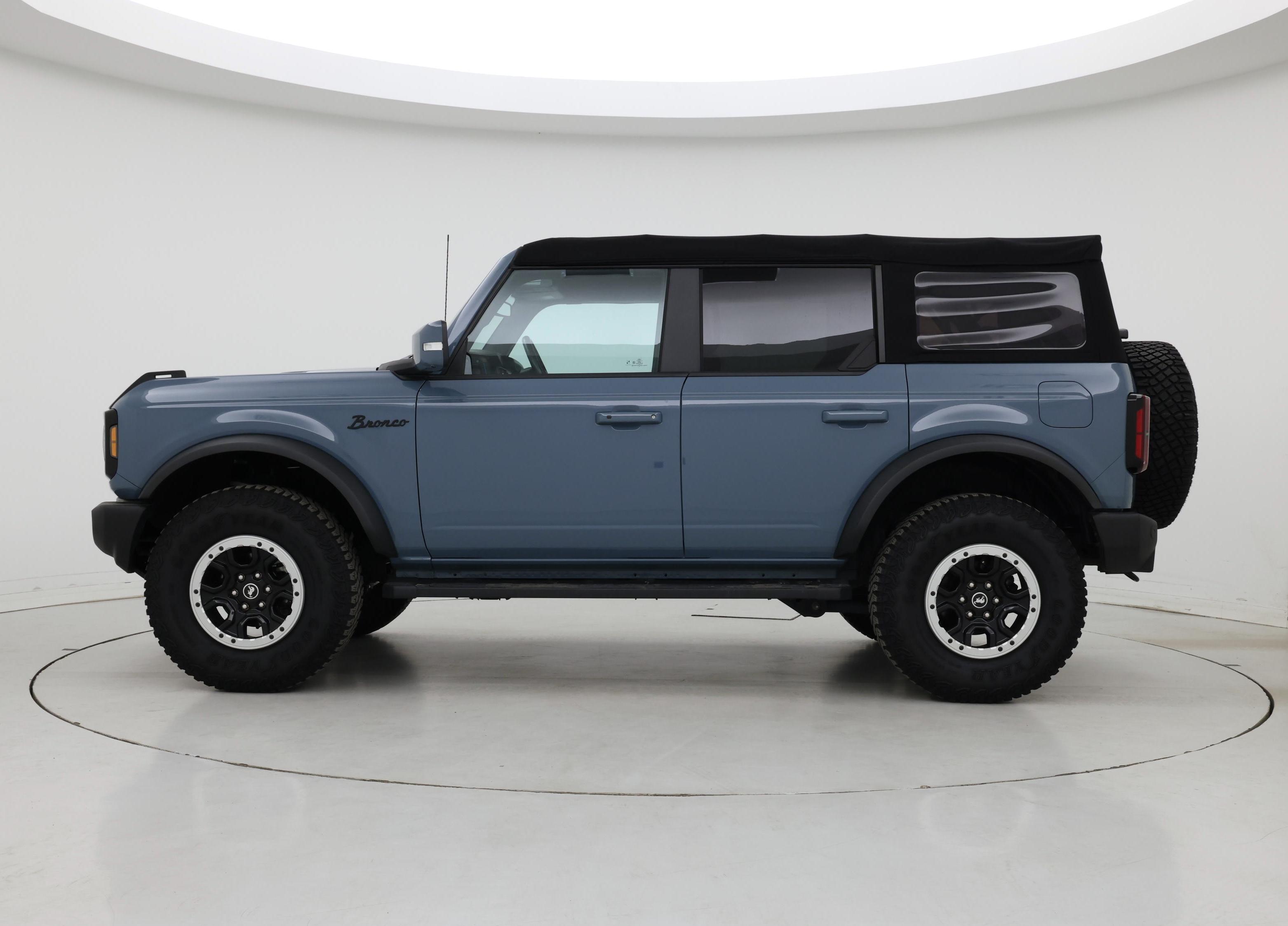 Thumbnail: 2022 Ford Bronco - 3