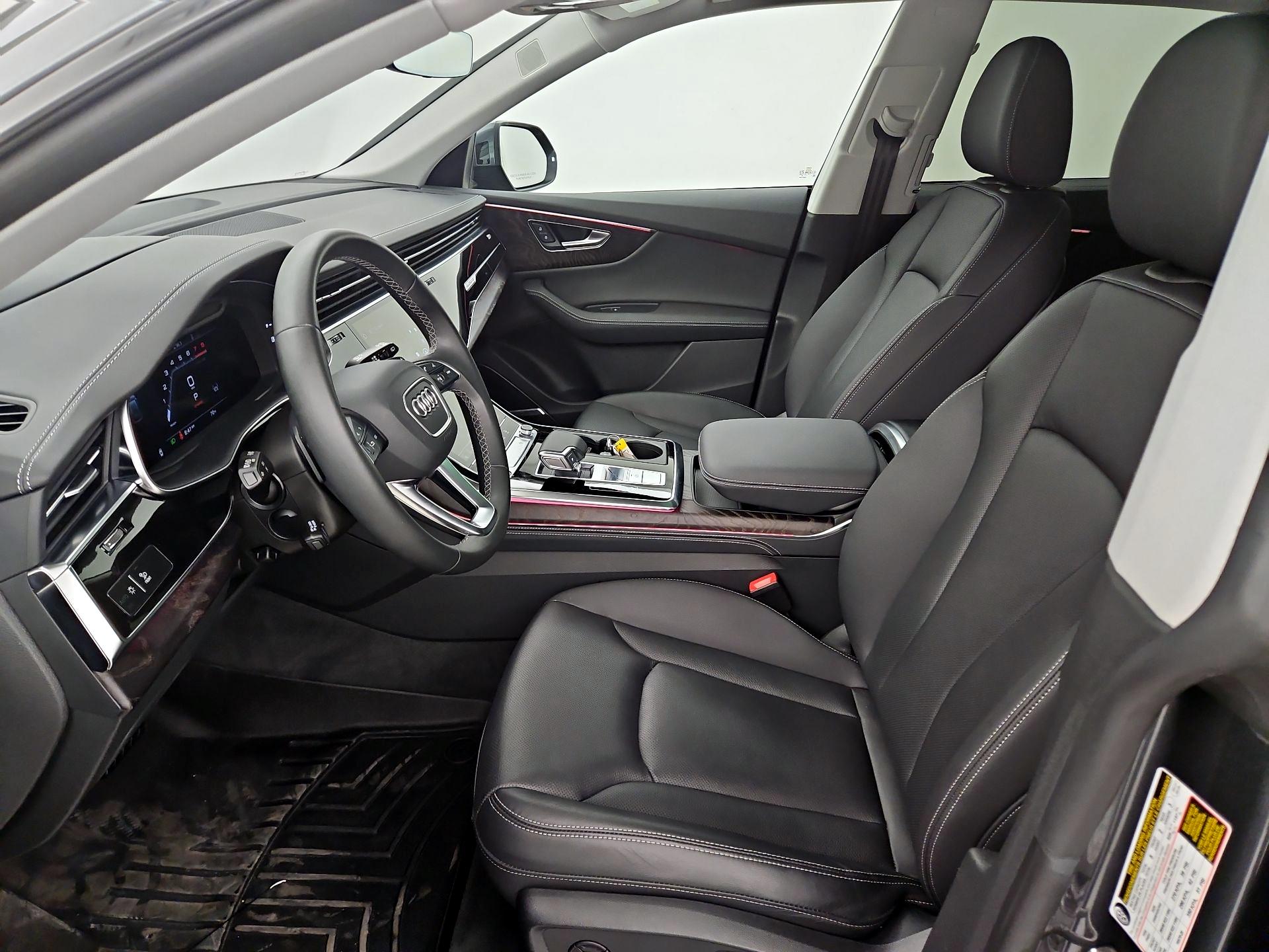 Thumbnail: 2022 Audi Q8 - 11